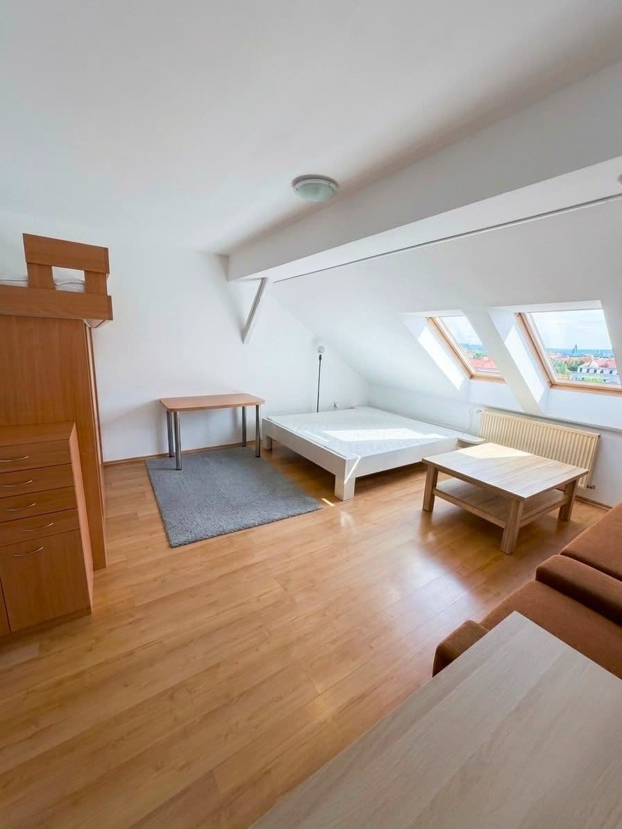 Pronájem bytu 3+1 102 m², Skořepka, Brno, Jihomoravský kraj Pronájem bytu 3+1 102 m², Skořepka, Brno, Jihomoravský kraj