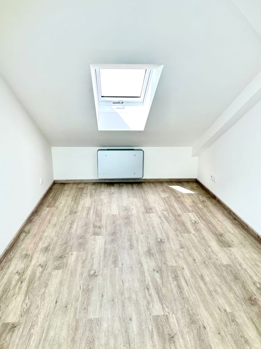 Pronájem bytu 3+kk 76 m², Jiráskova, Lužec nad Vltavou, Středočeský kraj Pronájem bytu 3+kk 76 m², Jiráskova, Lužec nad Vltavou, Středočeský kraj