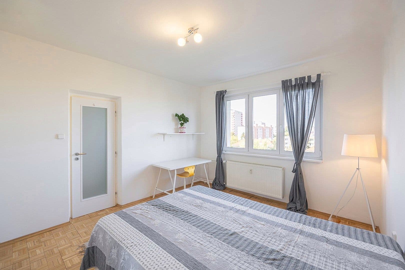 Pronájem bytu 2+1 55 m², Počernická, Praha, Praha Pronájem bytu 2+1 55 m², Počernická, Praha, Praha