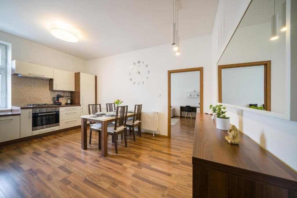 Pronájem bytu 3+1 124 m², Vlhká, Brno, Jihomoravský kraj Pronájem bytu 3+1 124 m², Vlhká, Brno, Jihomoravský kraj