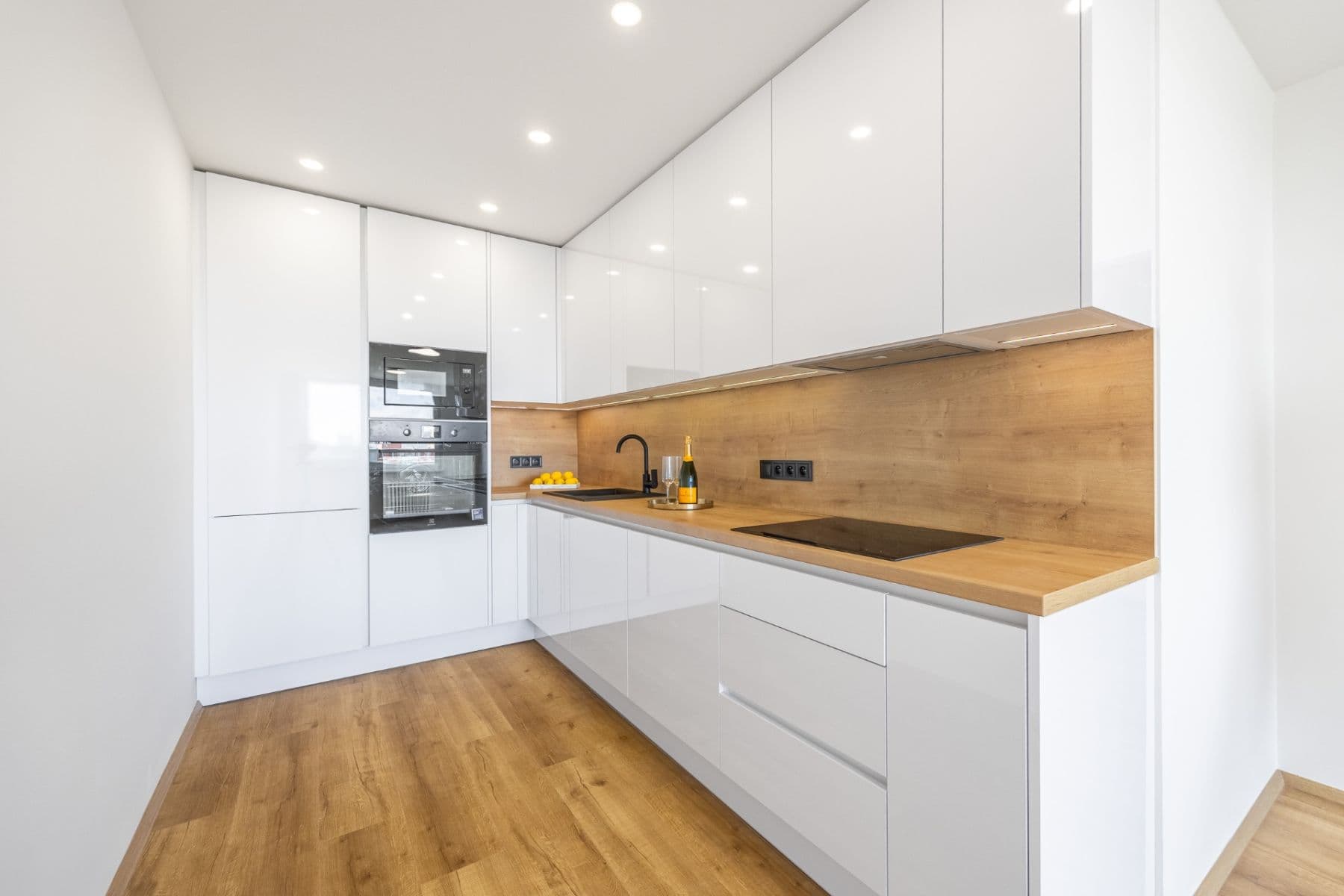 Prodej bytu 3+kk 69 m², Rezlerova, Praha, Praha Prodej bytu 3+kk 69 m², Rezlerova, Praha, Praha