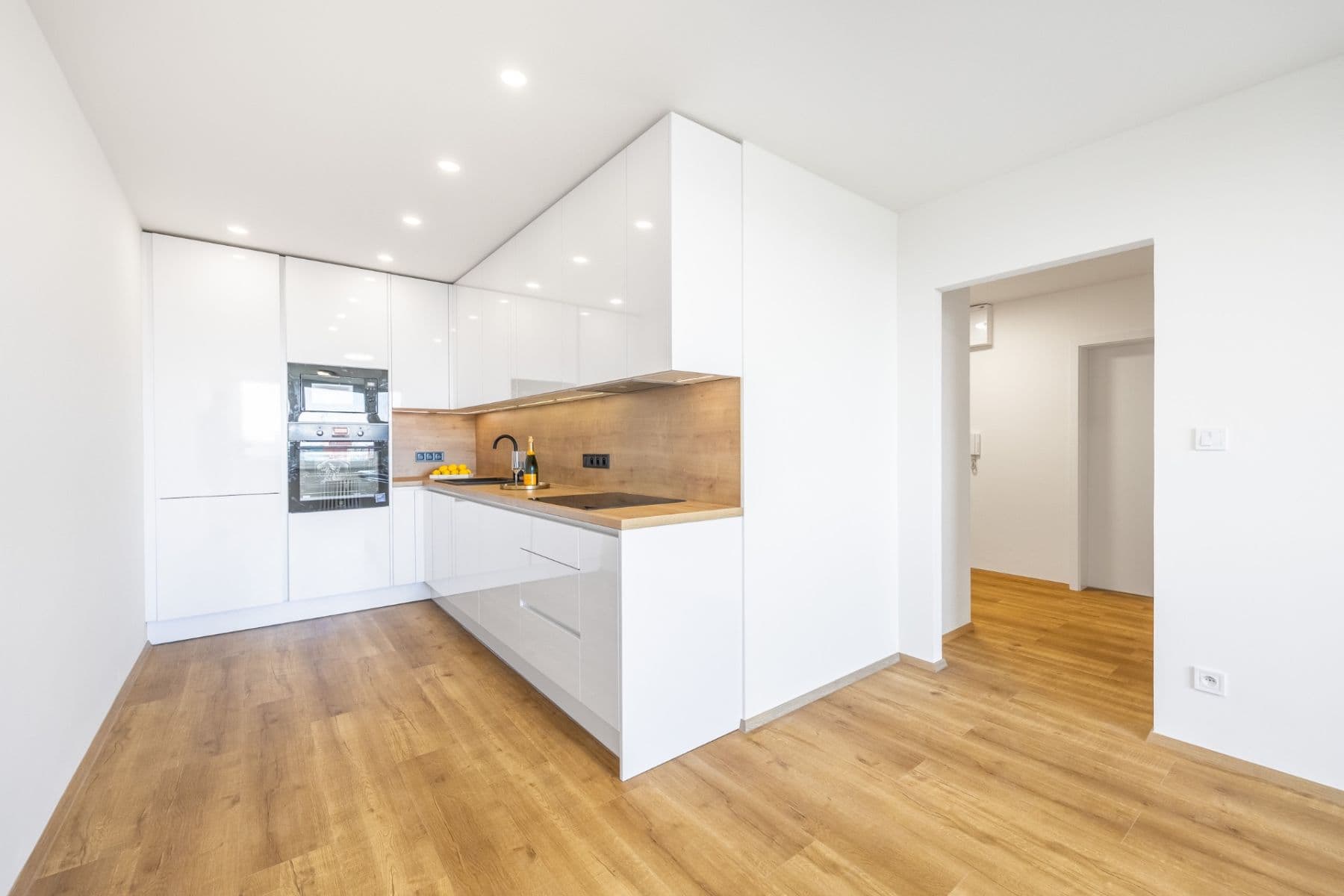 Prodej bytu 3+kk 69 m², Rezlerova, Praha, Praha Prodej bytu 3+kk 69 m², Rezlerova, Praha, Praha