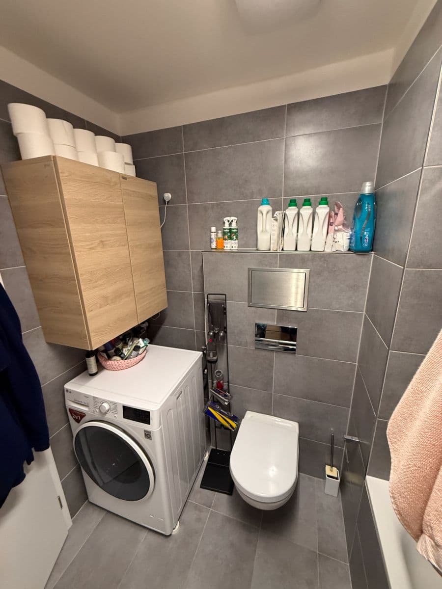 Pronájem bytu 2+kk 50 m², Strnadových, Praha, Praha Pronájem bytu 2+kk 50 m², Strnadových, Praha, Praha