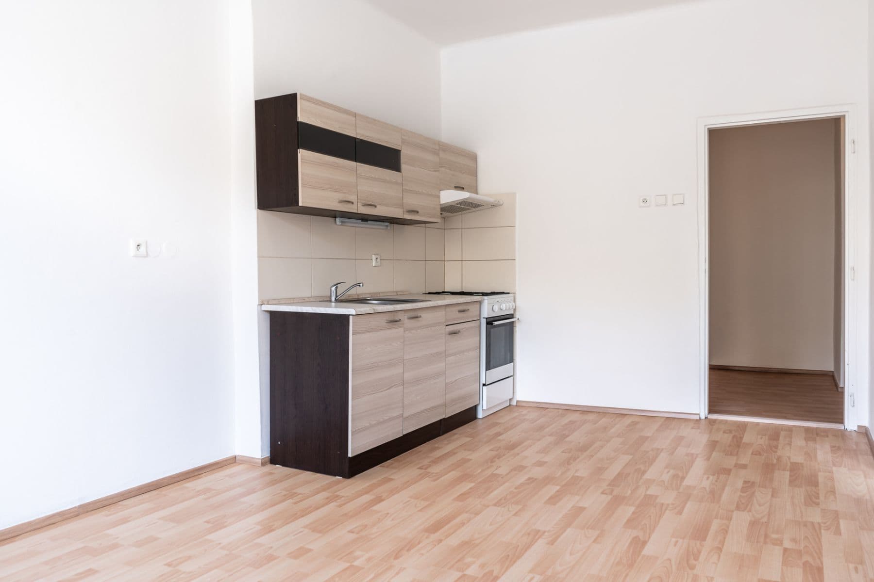 Pronájem bytu 2+kk 44 m², Hollarovo náměstí, Praha, Praha Pronájem bytu 2+kk 44 m², Hollarovo náměstí, Praha, Praha