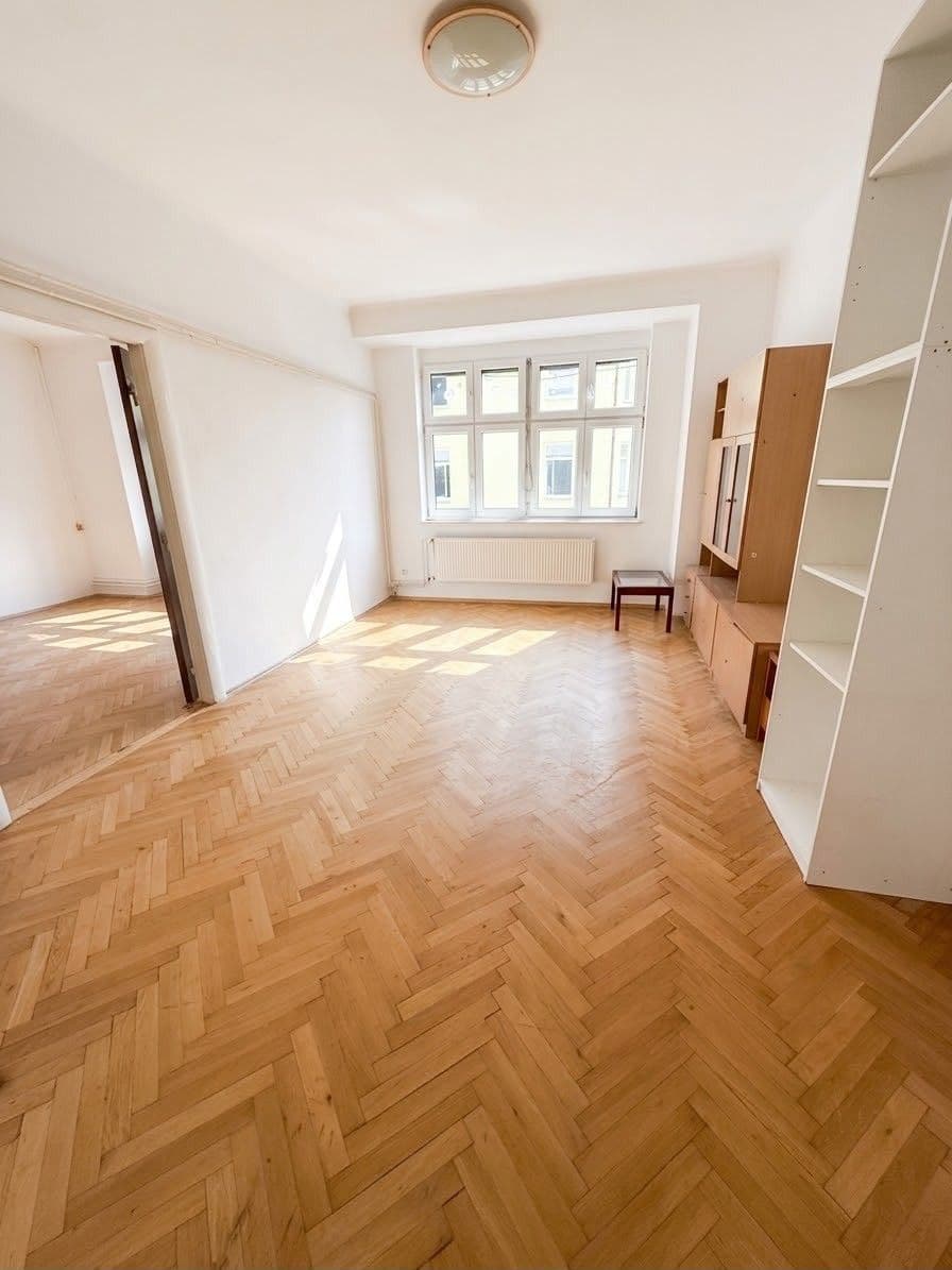 Pronájem bytu 3+1 107 m², Vlhká, Brno, Jihomoravský kraj Pronájem bytu 3+1 107 m², Vlhká, Brno, Jihomoravský kraj