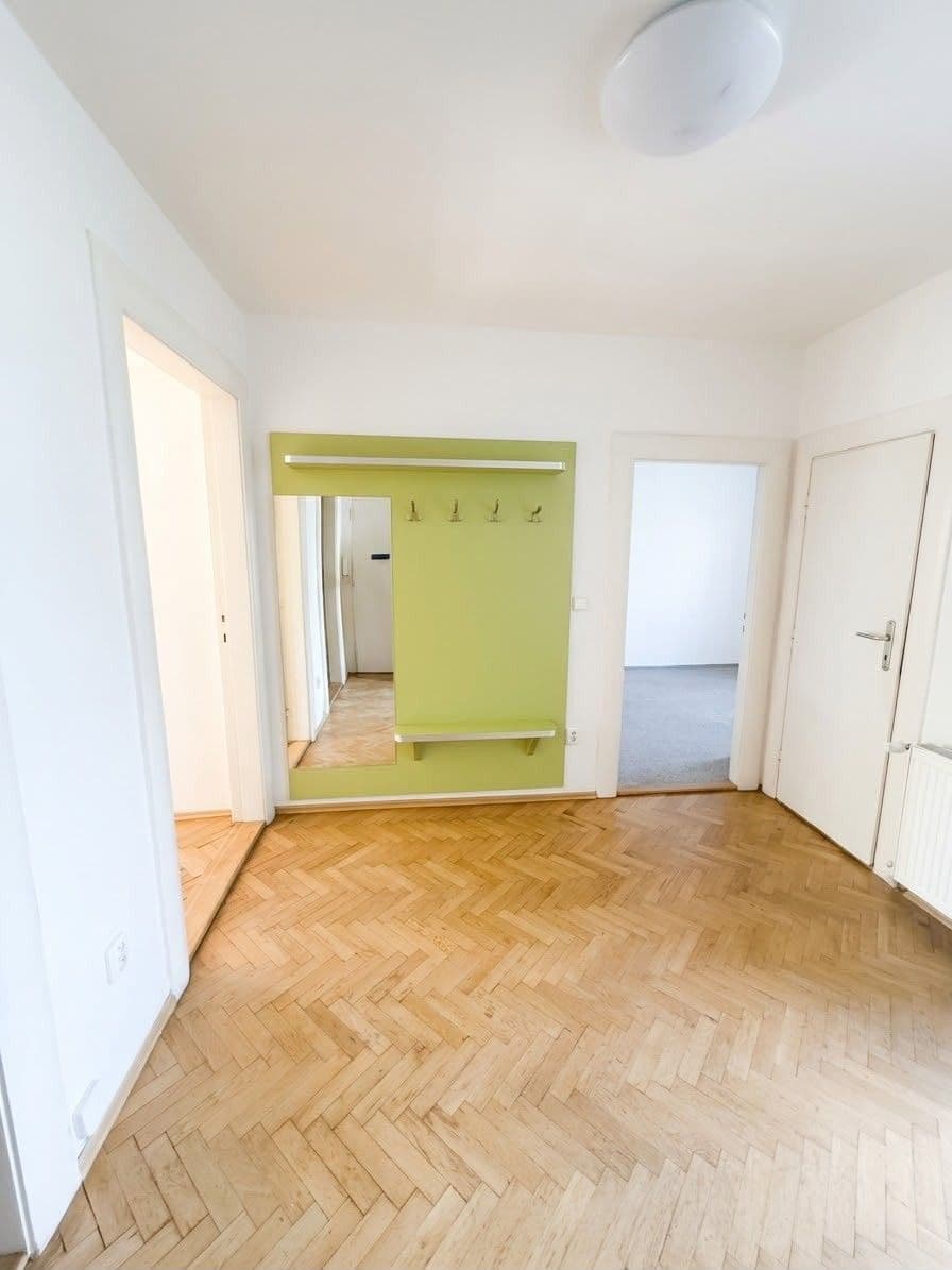 Pronájem bytu 3+1 107 m², Vlhká, Brno, Jihomoravský kraj Pronájem bytu 3+1 107 m², Vlhká, Brno, Jihomoravský kraj