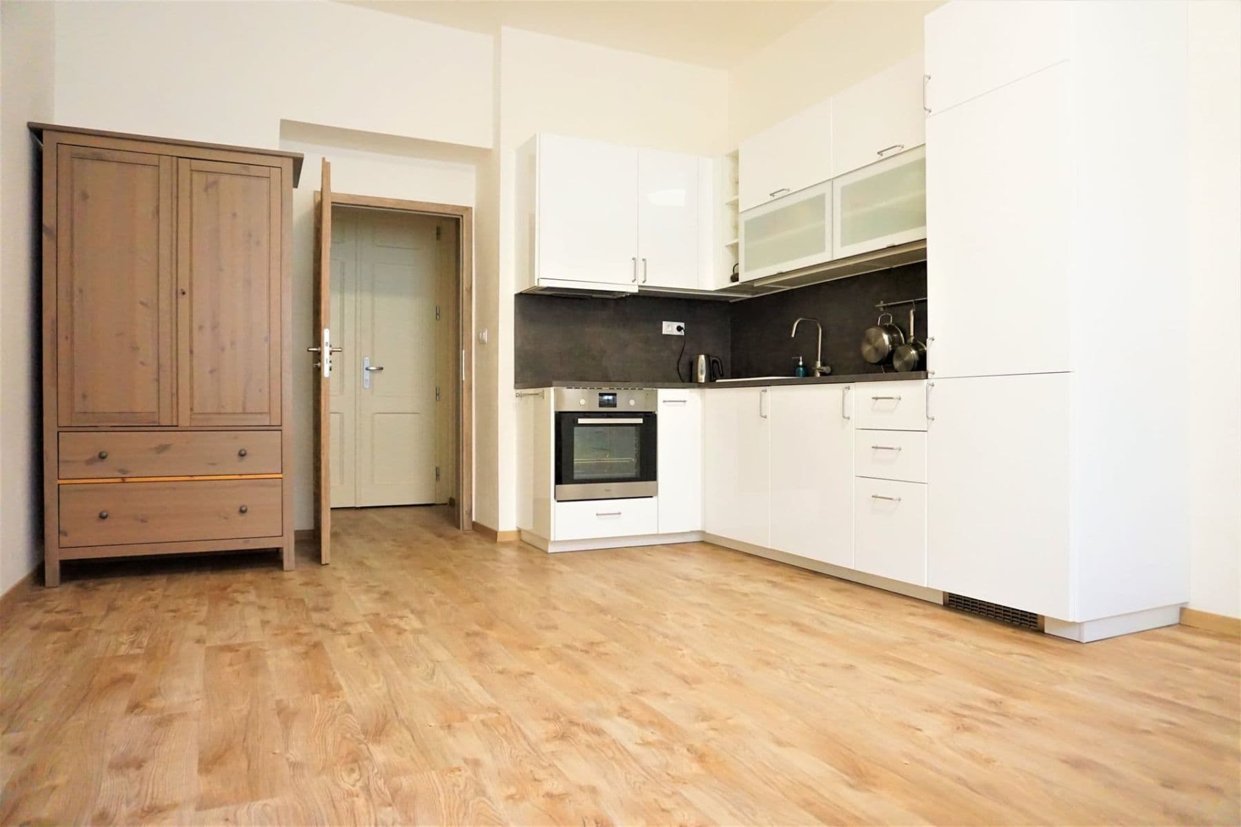 Pronájem bytu 1+kk 29 m², Na spojce, Praha, Praha Pronájem bytu 1+kk 29 m², Na spojce, Praha, Praha