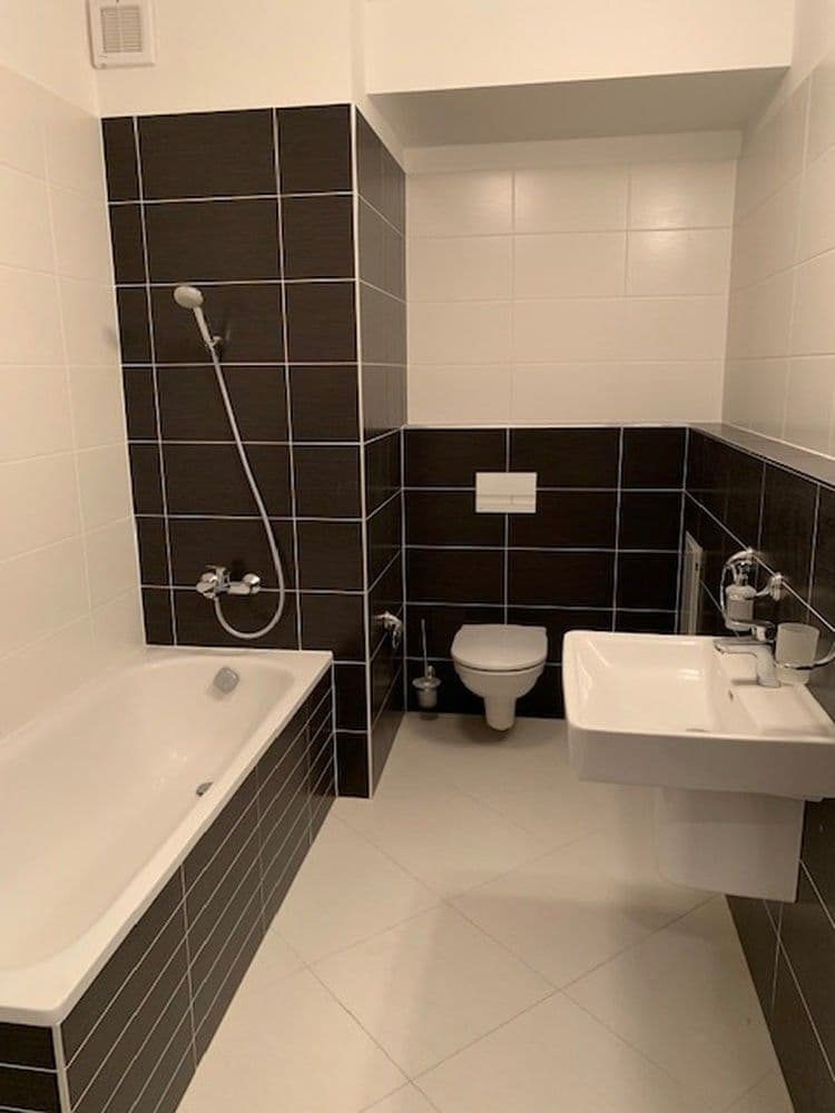 Pronájem bytu 1+kk 32 m², Zakšínská, Praha, Praha Pronájem bytu 1+kk 32 m², Zakšínská, Praha, Praha