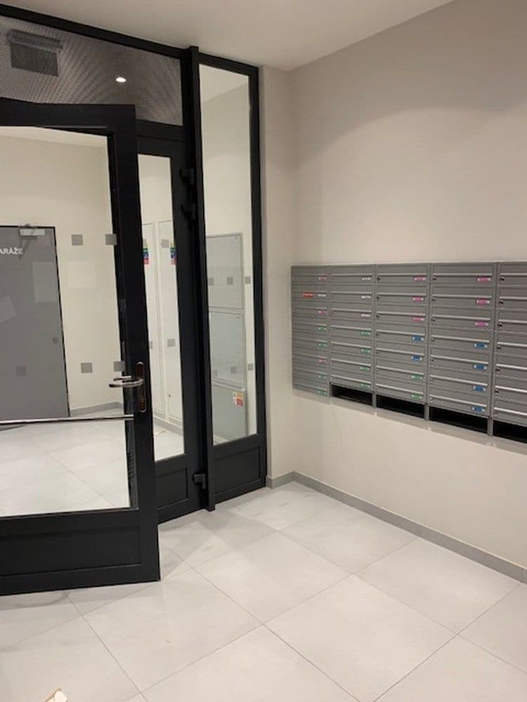 Pronájem bytu 1+kk 32 m², Zakšínská, Praha, Praha Pronájem bytu 1+kk 32 m², Zakšínská, Praha, Praha