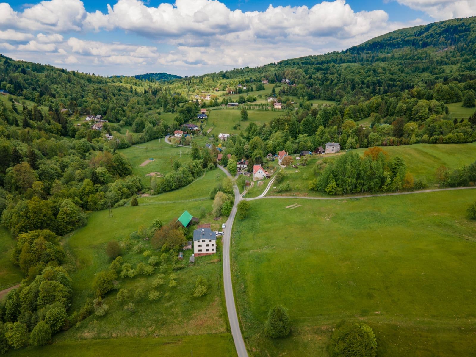 Prodej pozemku 1.816 m², Nýdek, Moravskoslezský kraj Prodej pozemku 1.816 m², Nýdek, Moravskoslezský kraj