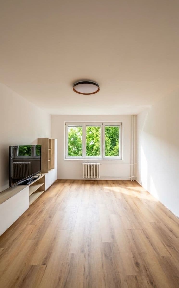 Pronájem bytu 1+1 37 m², Lumírova, Ostrava, Moravskoslezský kraj Pronájem bytu 1+1 37 m², Lumírova, Ostrava, Moravskoslezský kraj