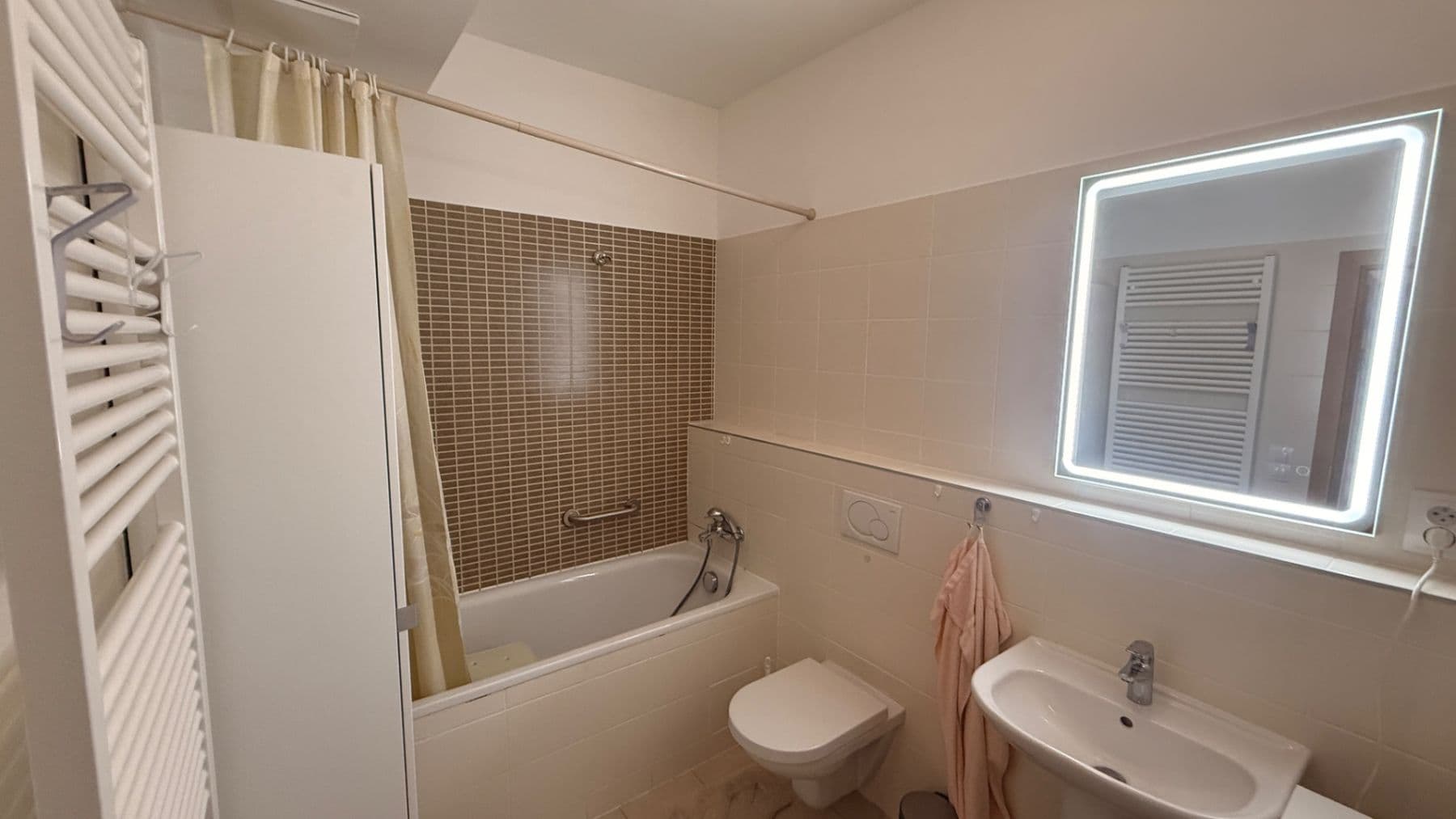 Pronájem bytu 2+kk 65 m², K Červenému vrchu, Praha, Praha Pronájem bytu 2+kk 65 m², K Červenému vrchu, Praha, Praha
