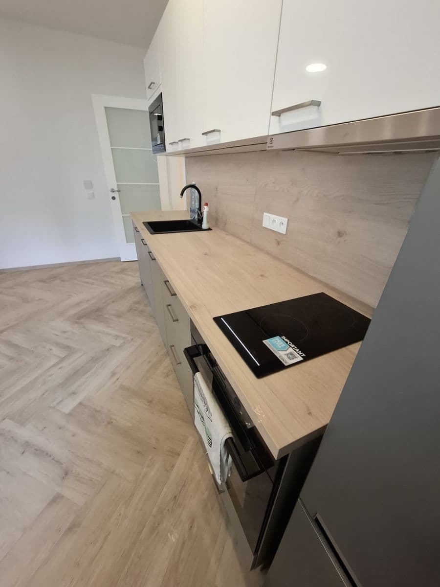 Pronájem bytu 2+kk 41 m², Plzeňská, Praha, Praha Pronájem bytu 2+kk 41 m², Plzeňská, Praha, Praha