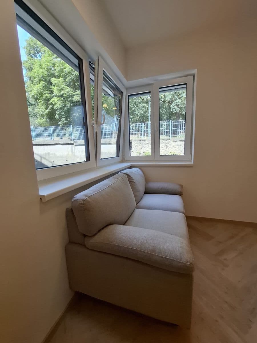 Pronájem bytu 2+kk 41 m², Plzeňská, Praha, Praha Pronájem bytu 2+kk 41 m², Plzeňská, Praha, Praha