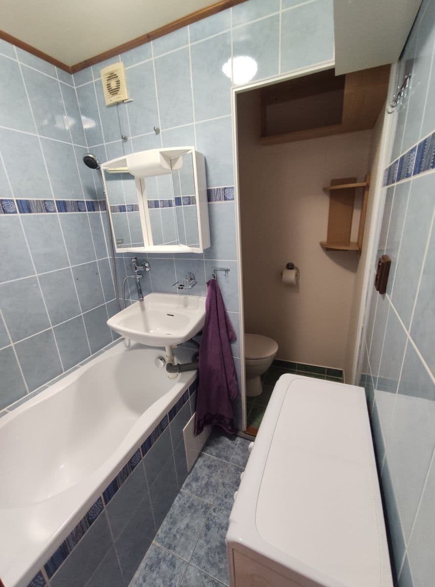 Pronájem bytu 1+1 30 m², Brněnská, Šlapanice, Jihomoravský kraj Pronájem bytu 1+1 30 m², Brněnská, Šlapanice, Jihomoravský kraj