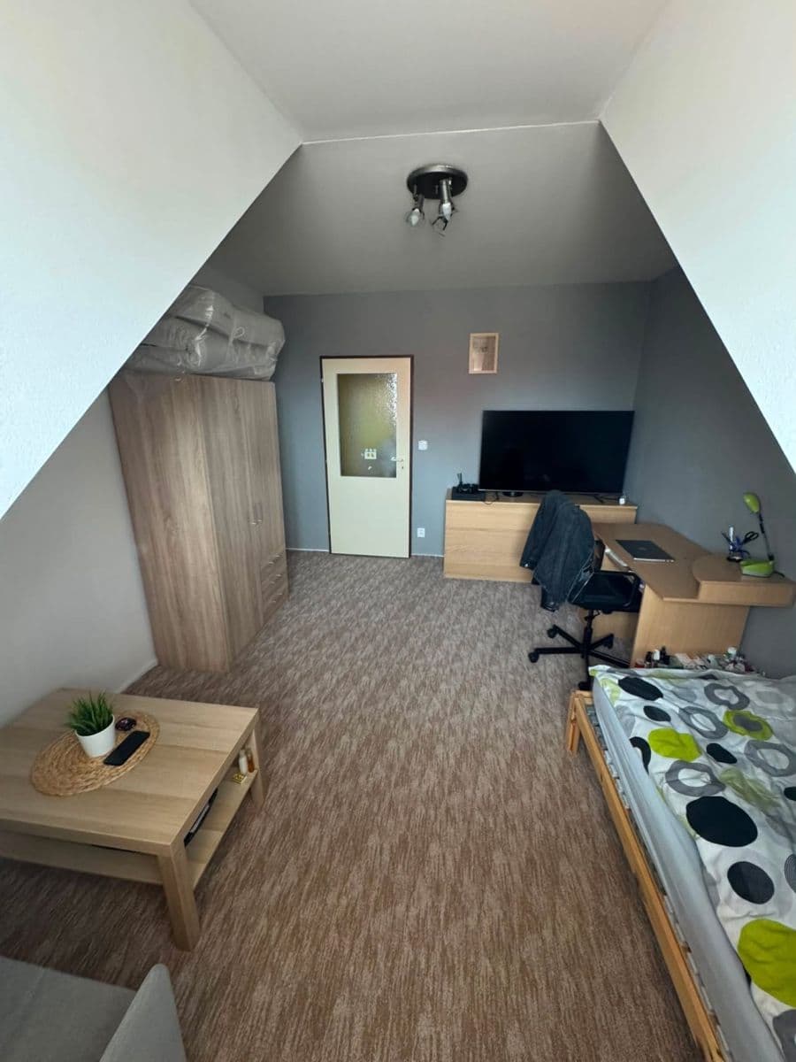 Pronájem bytu 3+1 90 m², Elektrárenská, Praha, Praha Pronájem bytu 3+1 90 m², Elektrárenská, Praha, Praha