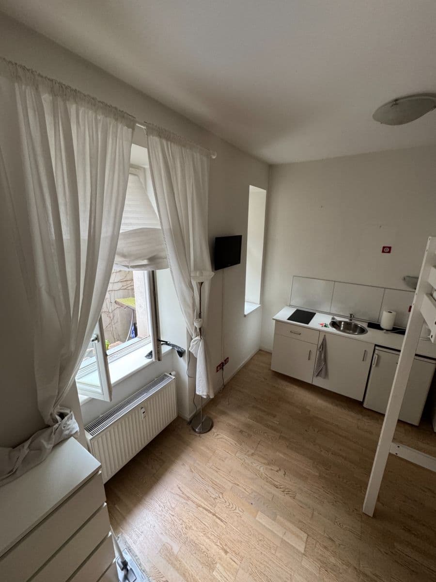 Pronájem bytu 1+kk 22 m², Bořivojova, Praha, Praha Pronájem bytu 1+kk 22 m², Bořivojova, Praha, Praha