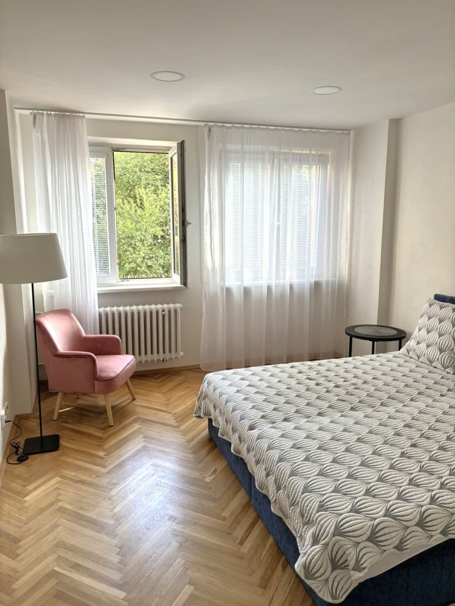 Pronájem bytu 2+1 61 m², Malinová, Praha, Praha Pronájem bytu 2+1 61 m², Malinová, Praha, Praha