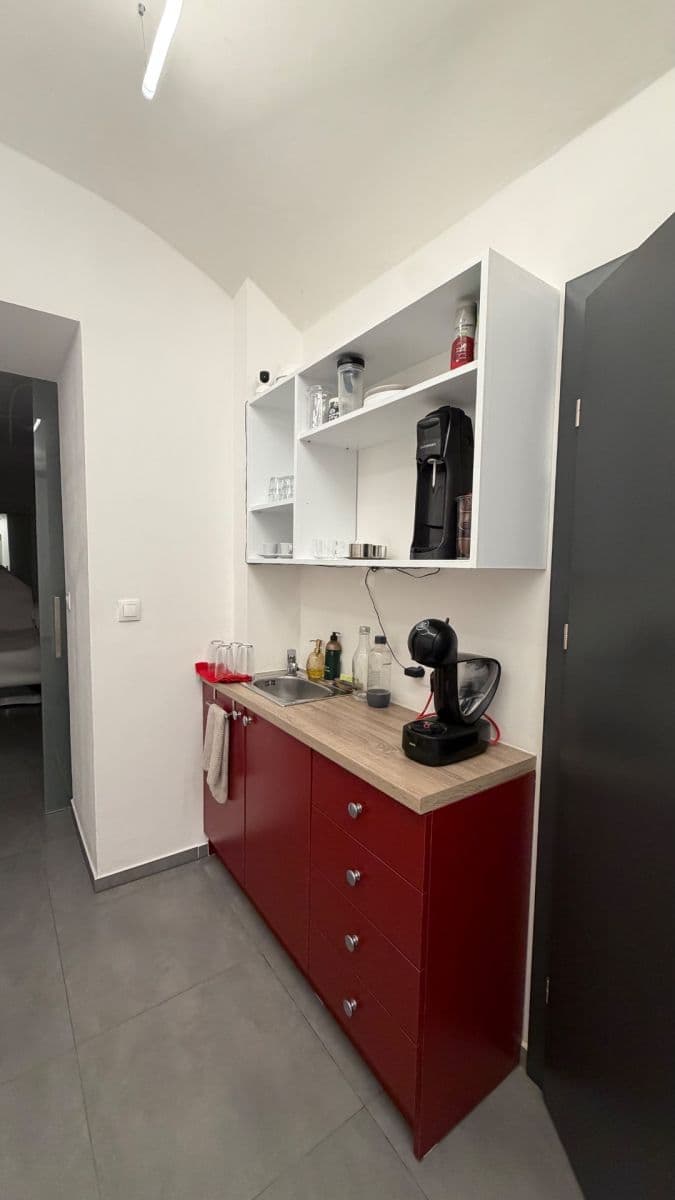 Pronájem nebytového prostoru 75 m², Hostivítova, Praha, Praha Pronájem nebytového prostoru 75 m², Hostivítova, Praha, Praha