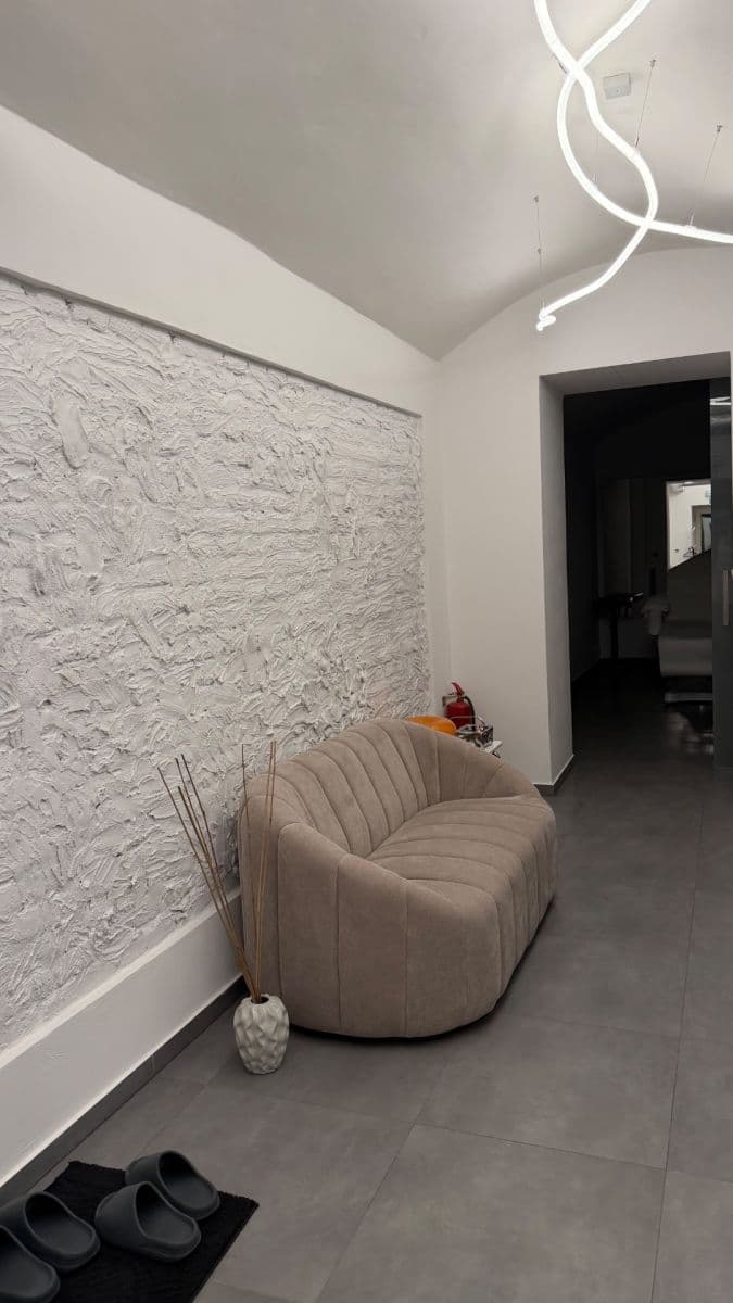 Pronájem nebytového prostoru 75 m², Hostivítova, Praha, Praha Pronájem nebytového prostoru 75 m², Hostivítova, Praha, Praha