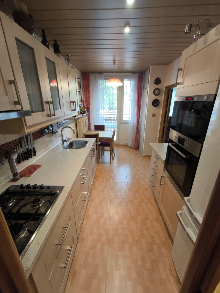 Pronájem bytu 3+1 68 m², Štichova, Praha, Praha Pronájem bytu 3+1 68 m², Štichova, Praha, Praha