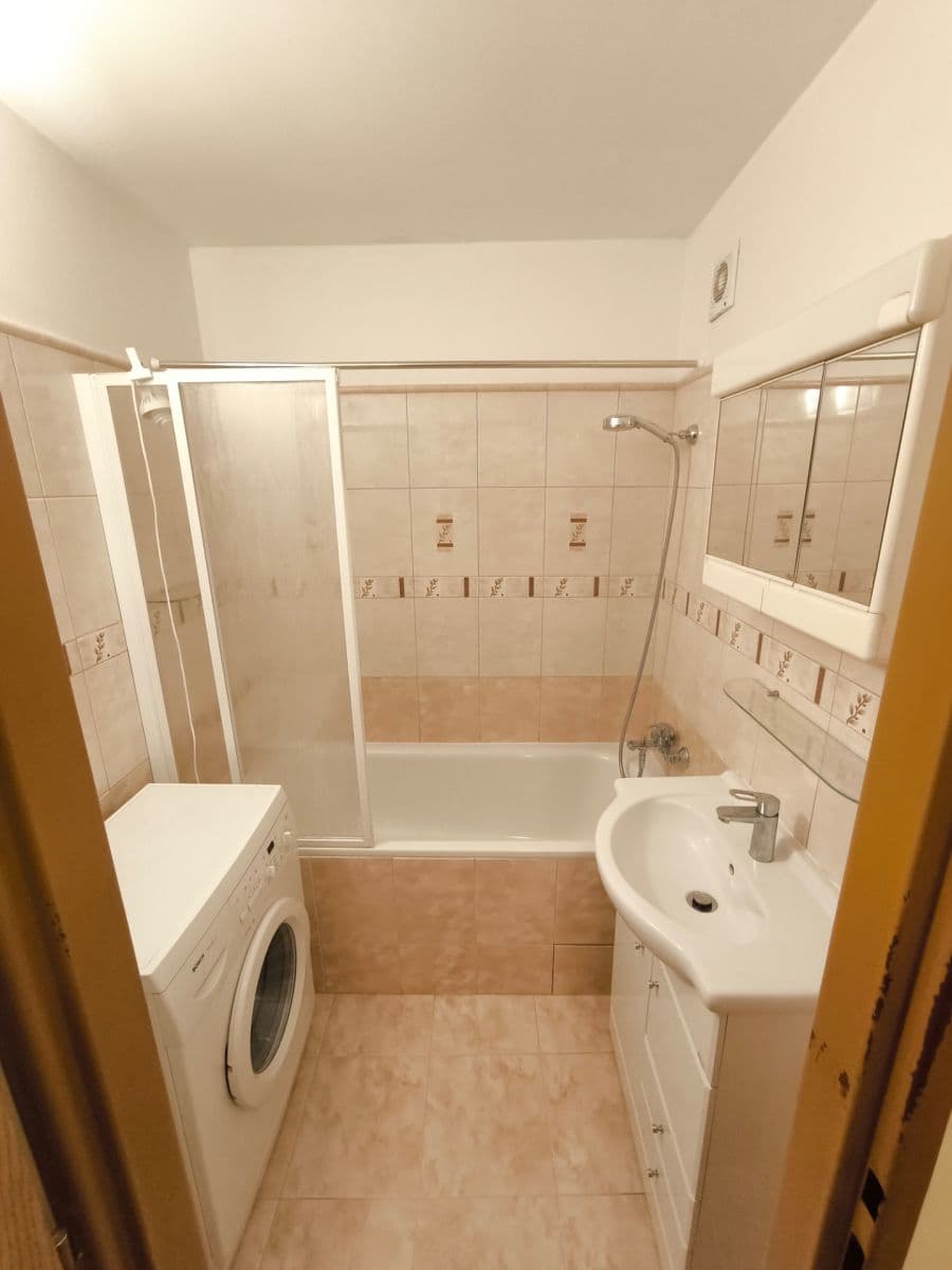Pronájem bytu 3+1 68 m², Štichova, Praha, Praha Pronájem bytu 3+1 68 m², Štichova, Praha, Praha