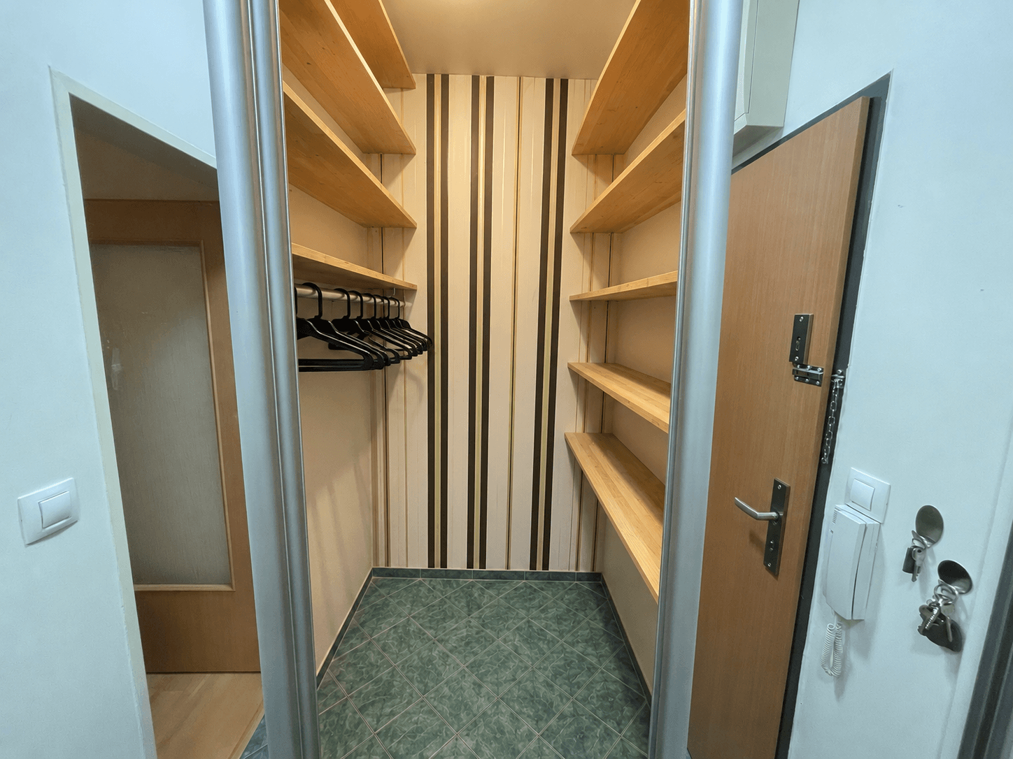 Pronájem bytu 1+kk 50 m², Poděbradská, Praha, Praha Pronájem bytu 1+kk 50 m², Poděbradská, Praha, Praha
