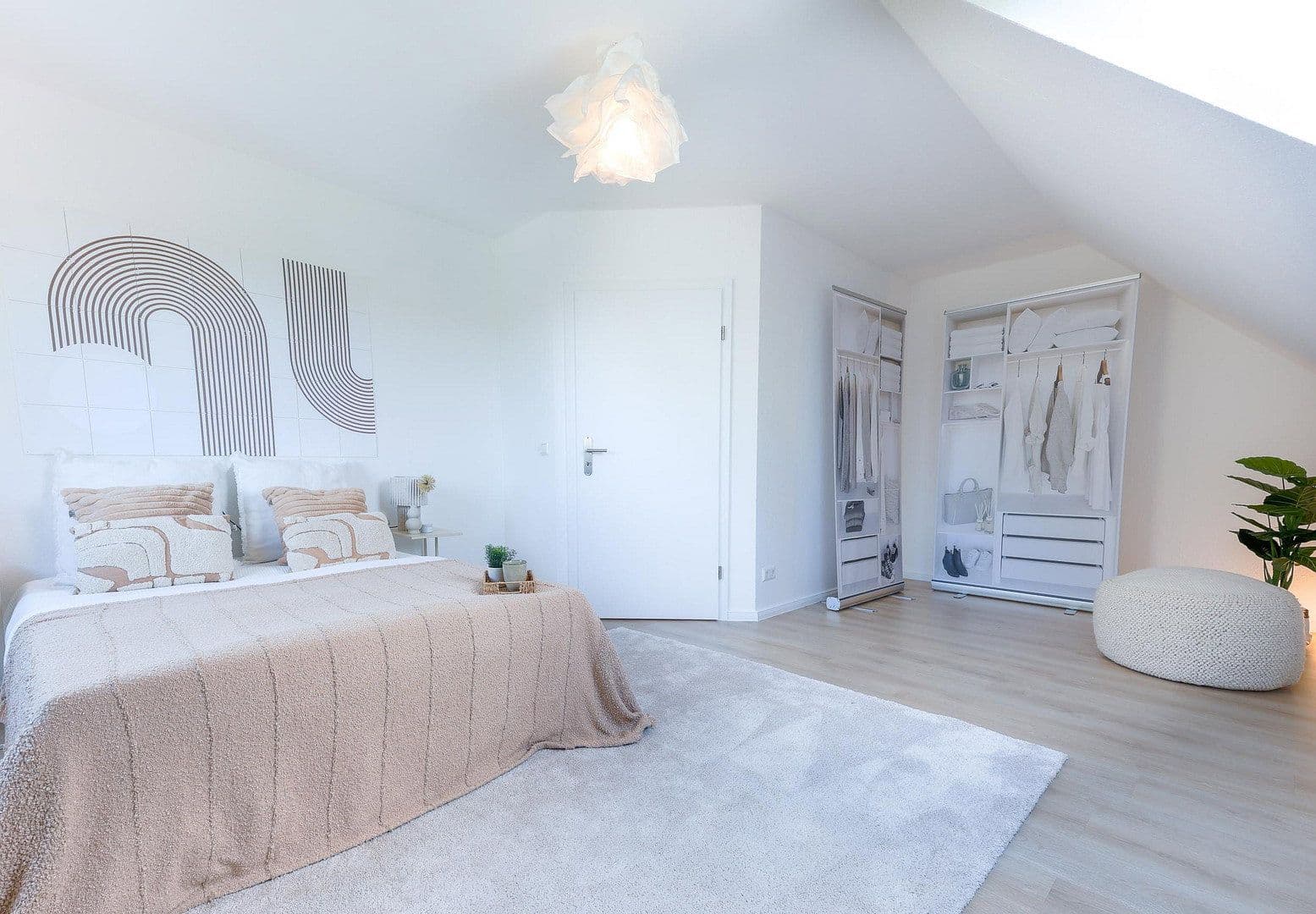 Prodej domu 139 m², pozemek 280 m², Göttingen, Dolní Sasko Prodej domu 139 m², pozemek 280 m², Göttingen, Dolní Sasko
