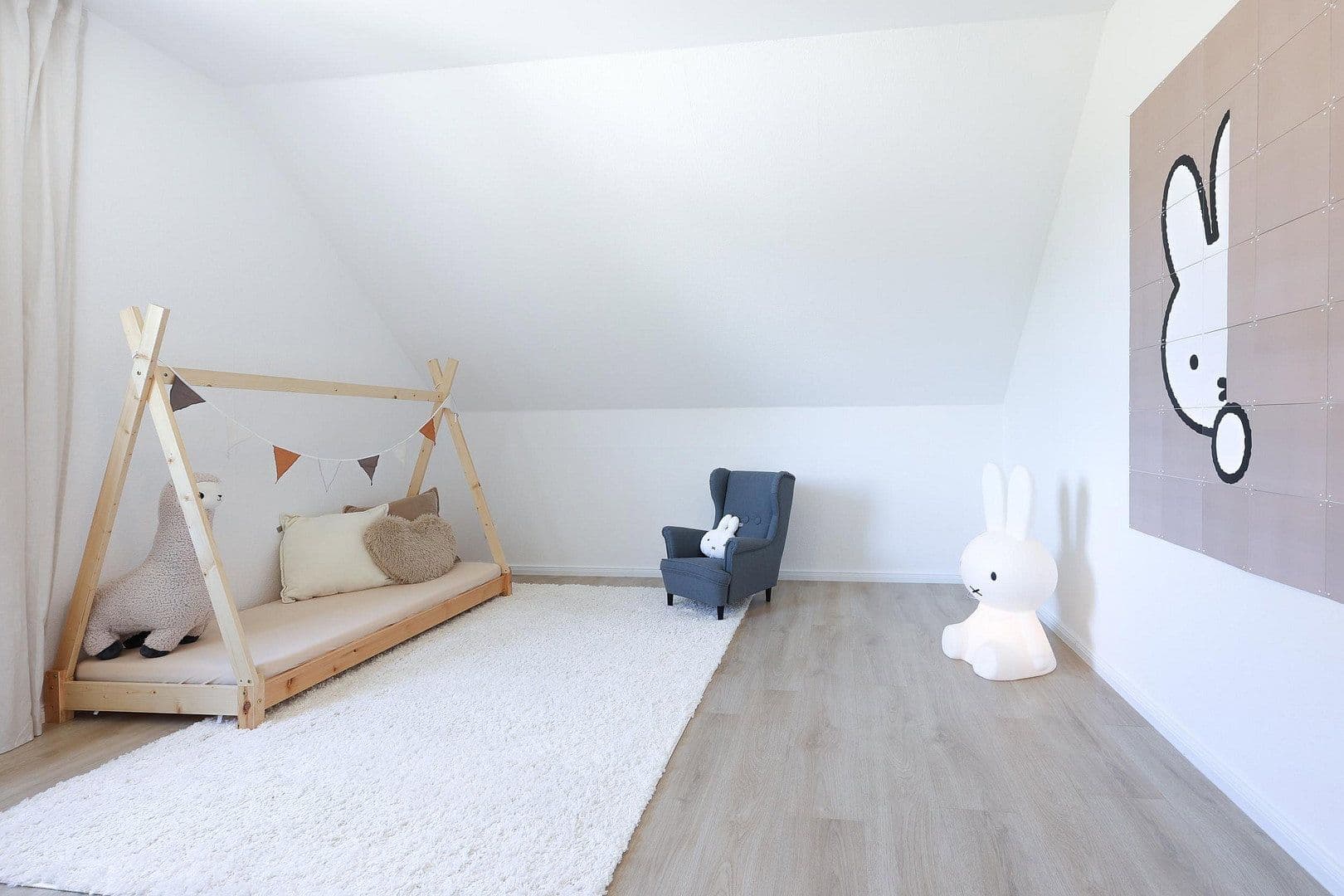 Prodej domu 139 m², pozemek 280 m², Göttingen, Dolní Sasko Prodej domu 139 m², pozemek 280 m², Göttingen, Dolní Sasko
