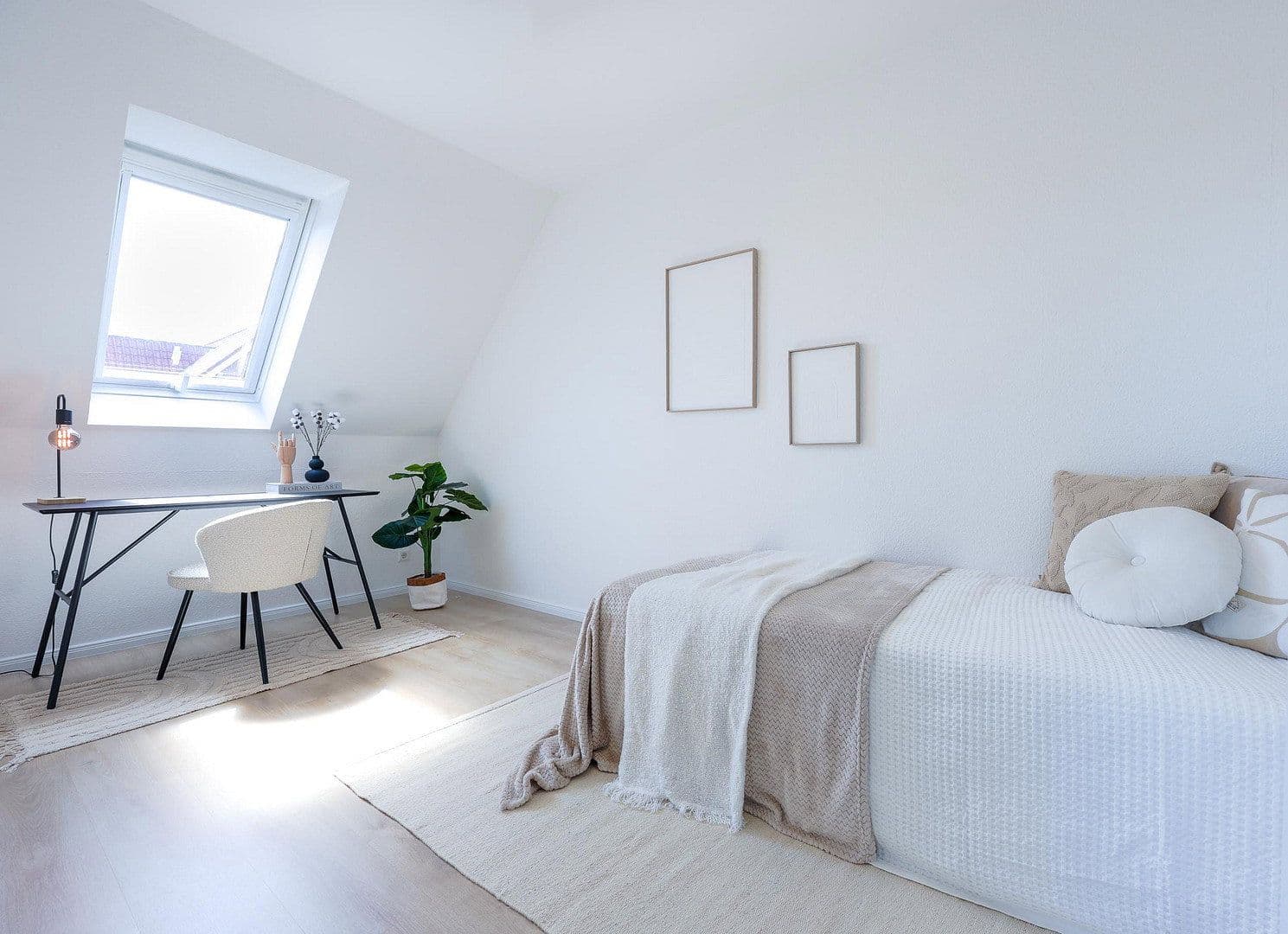 Prodej domu 139 m², pozemek 280 m², Göttingen, Dolní Sasko Prodej domu 139 m², pozemek 280 m², Göttingen, Dolní Sasko