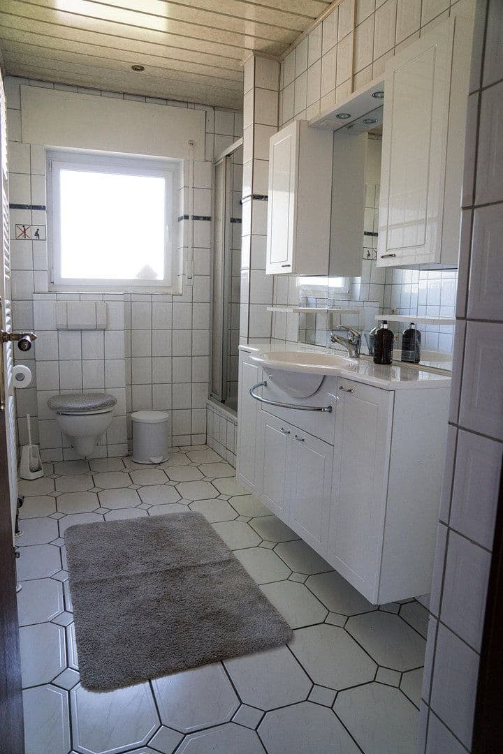 Prodej domu 131 m², pozemek 14.446 m², Rheinböllen, Porýní-Falc Prodej domu 131 m², pozemek 14.446 m², Rheinböllen, Porýní-Falc