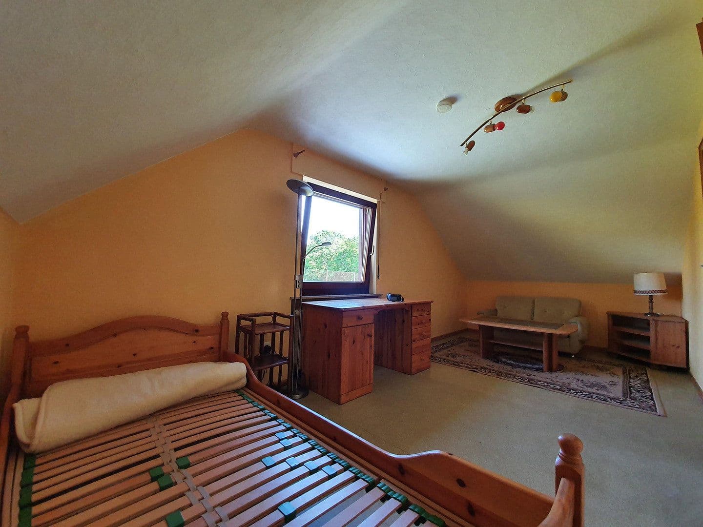 Prodej domu 131 m², pozemek 14.446 m², Rheinböllen, Porýní-Falc Prodej domu 131 m², pozemek 14.446 m², Rheinböllen, Porýní-Falc