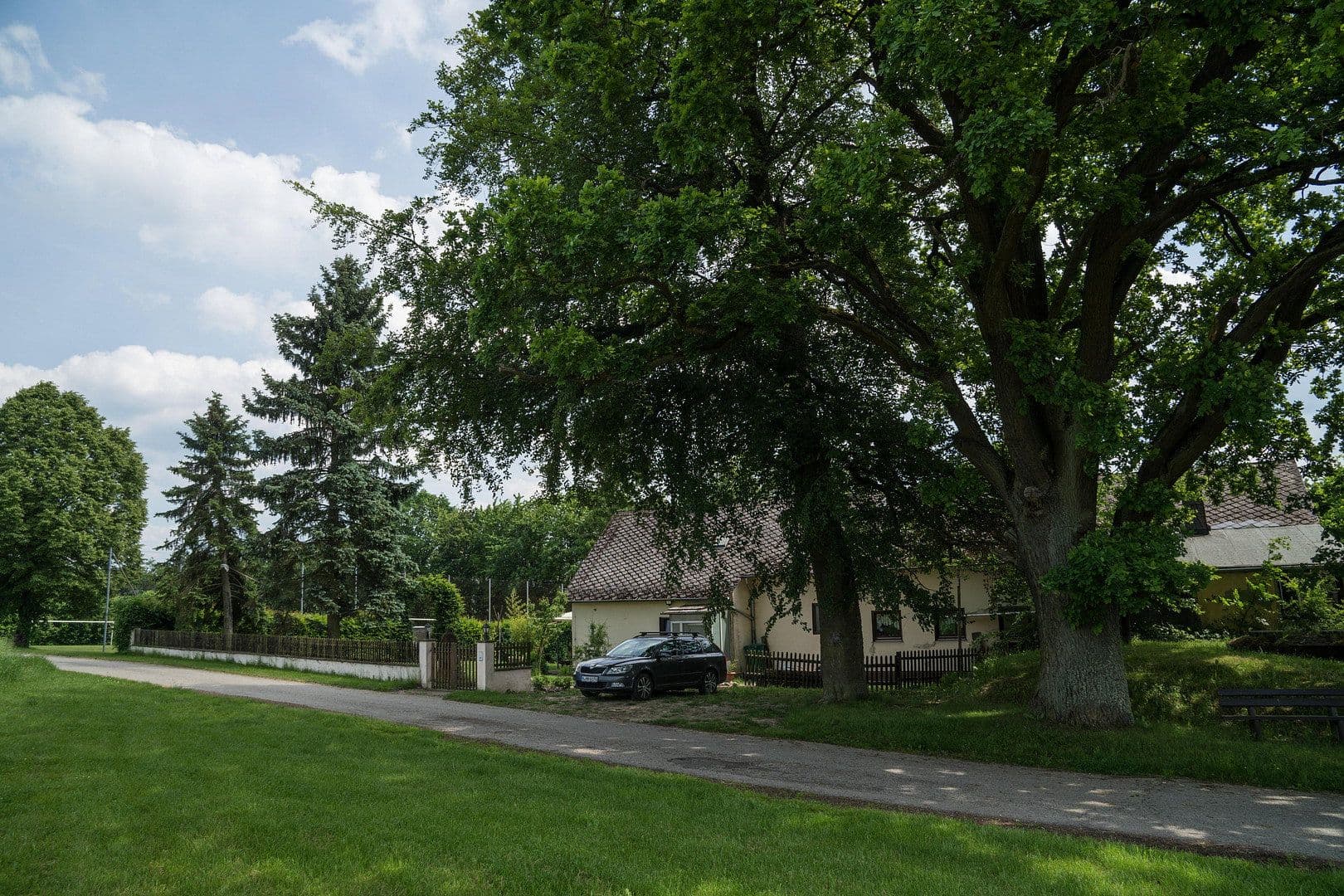 Prodej domu 131 m², pozemek 14.446 m², Rheinböllen, Porýní-Falc Prodej domu 131 m², pozemek 14.446 m², Rheinböllen, Porýní-Falc