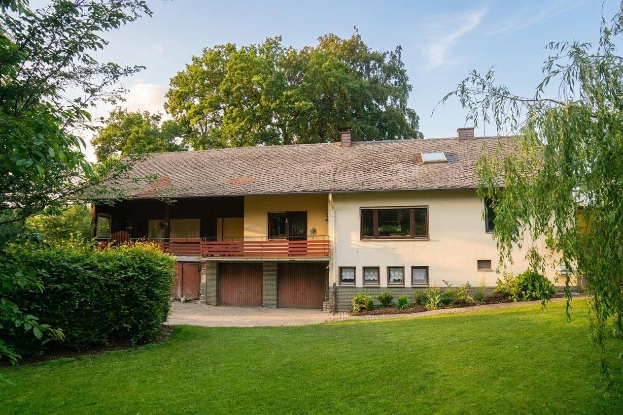 Prodej domu 131 m², pozemek 14.446 m², Rheinböllen, Porýní-Falc Prodej domu 131 m², pozemek 14.446 m², Rheinböllen, Porýní-Falc