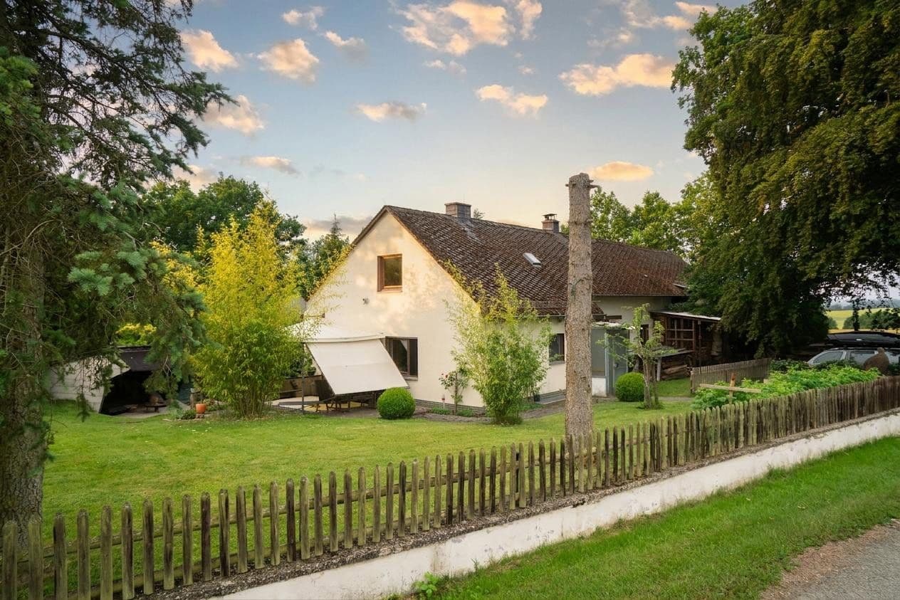 Prodej domu 131 m², pozemek 14.446 m², Rheinböllen, Porýní-Falc Prodej domu 131 m², pozemek 14.446 m², Rheinböllen, Porýní-Falc
