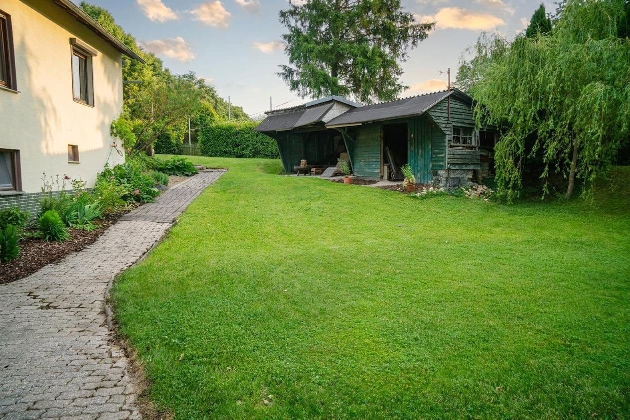 Prodej domu 131 m², pozemek 14.446 m², Rheinböllen, Porýní-Falc Prodej domu 131 m², pozemek 14.446 m², Rheinböllen, Porýní-Falc