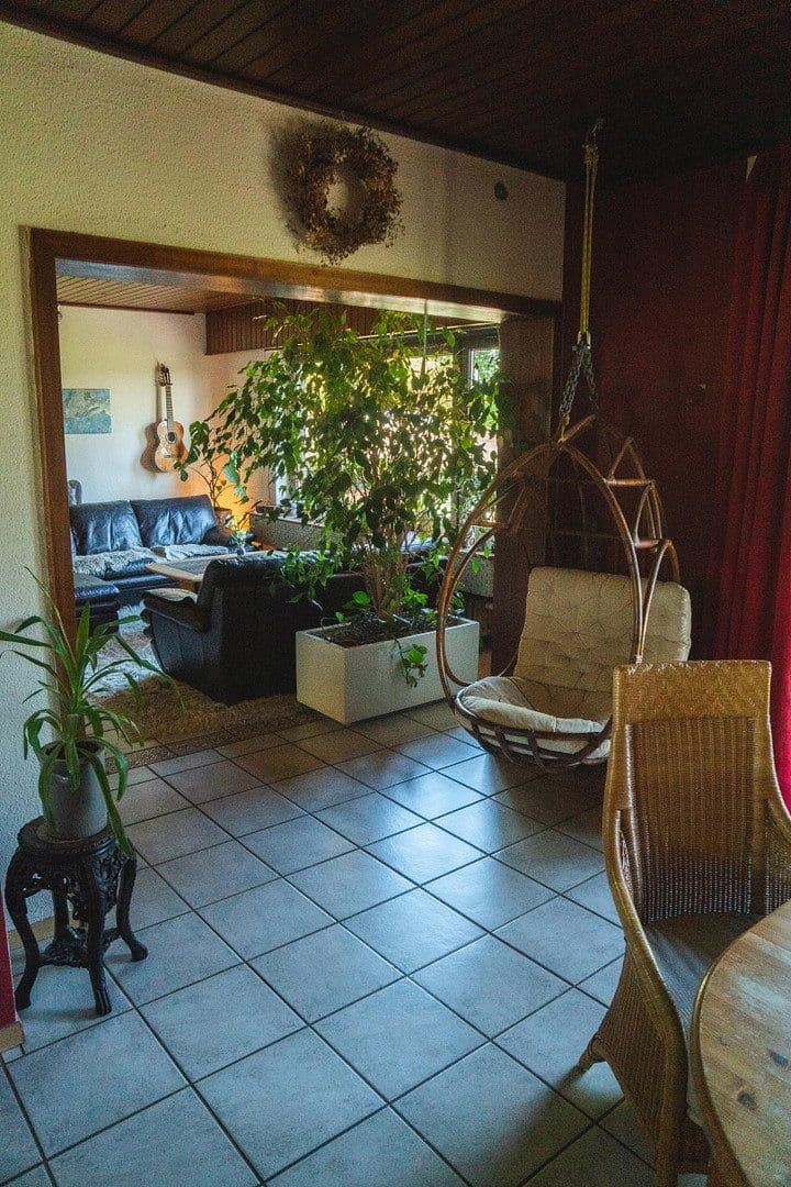 Prodej domu 131 m², pozemek 14.446 m², Rheinböllen, Porýní-Falc Prodej domu 131 m², pozemek 14.446 m², Rheinböllen, Porýní-Falc