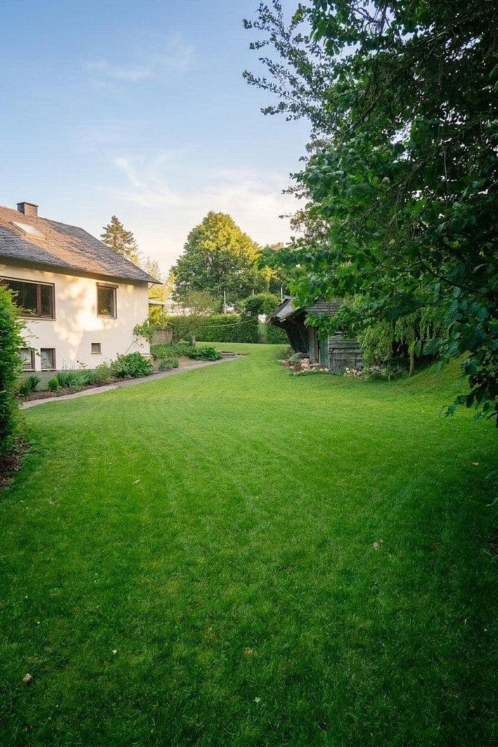 Prodej domu 131 m², pozemek 14.446 m², Rheinböllen, Porýní-Falc Prodej domu 131 m², pozemek 14.446 m², Rheinböllen, Porýní-Falc