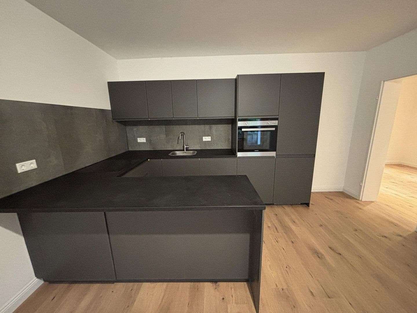Prodej bytu 3+1 82 m², Hermann-Balk-Straße 113, Hamburg, Hamburg Prodej bytu 3+1 82 m², Hermann-Balk-Straße 113, Hamburg, Hamburg
