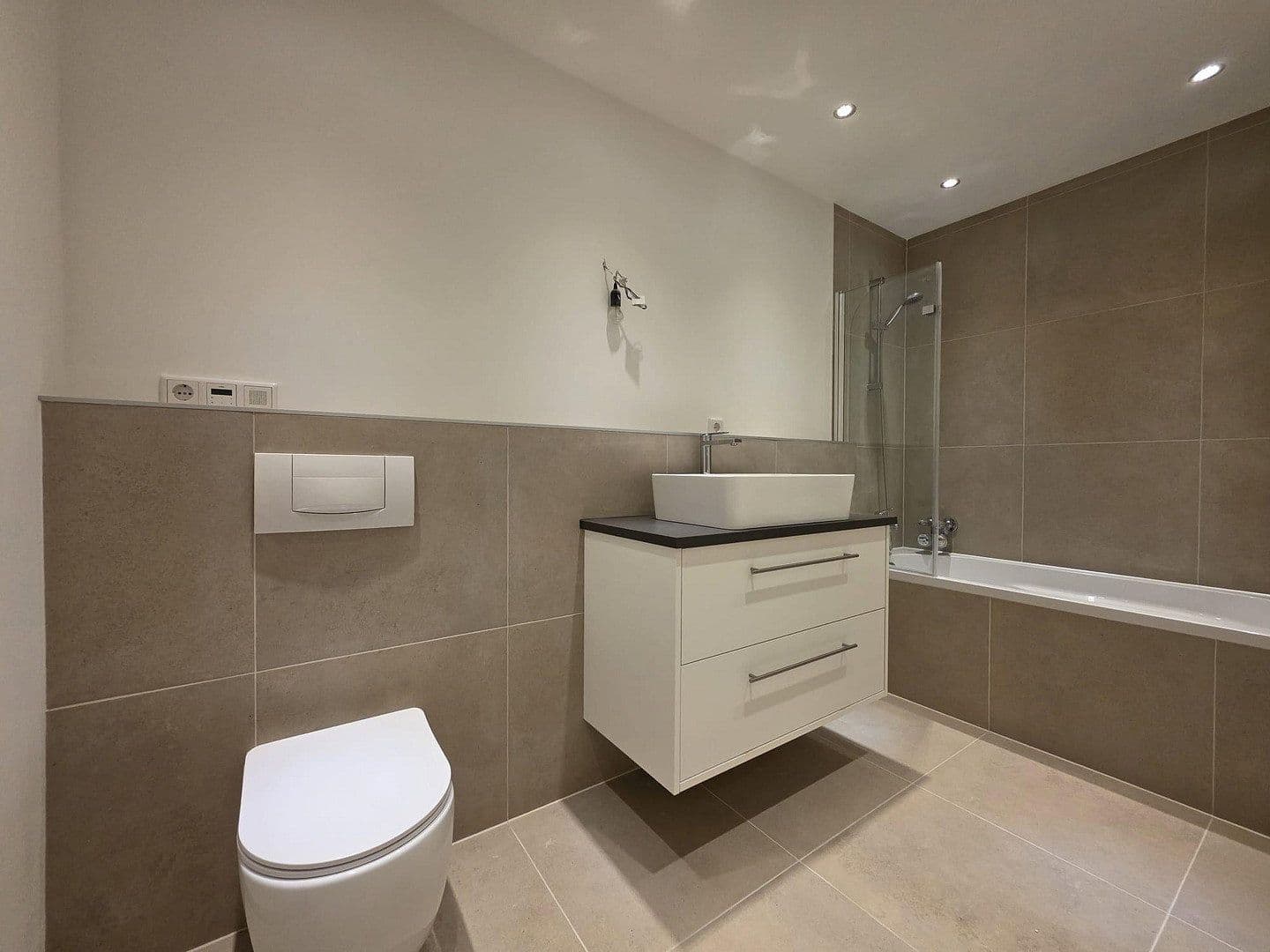 Prodej bytu 3+1 82 m², Hermann-Balk-Straße 113, Hamburg, Hamburg Prodej bytu 3+1 82 m², Hermann-Balk-Straße 113, Hamburg, Hamburg