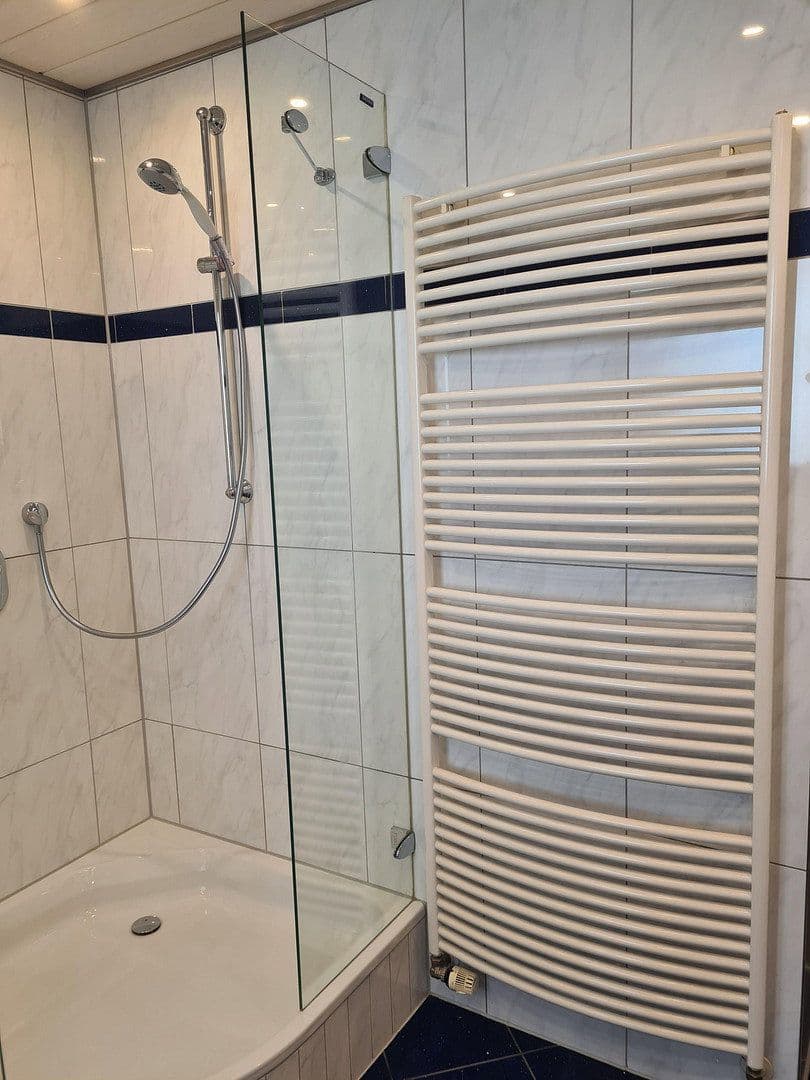 Pronájem bytu 4+1 114 m², Fellbach, Bádensko-Württembersko Pronájem bytu 4+1 114 m², Fellbach, Bádensko-Württembersko