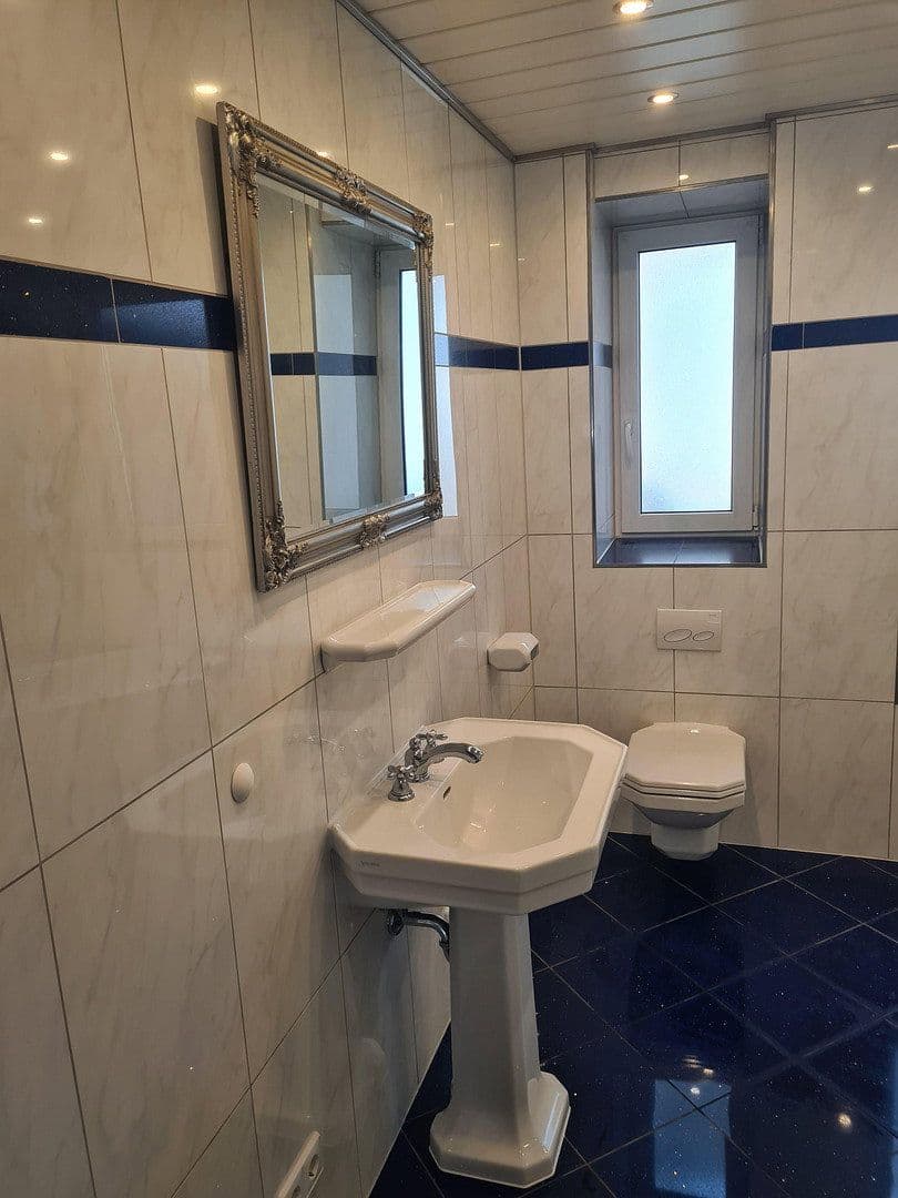 Pronájem bytu 4+1 114 m², Fellbach, Bádensko-Württembersko Pronájem bytu 4+1 114 m², Fellbach, Bádensko-Württembersko