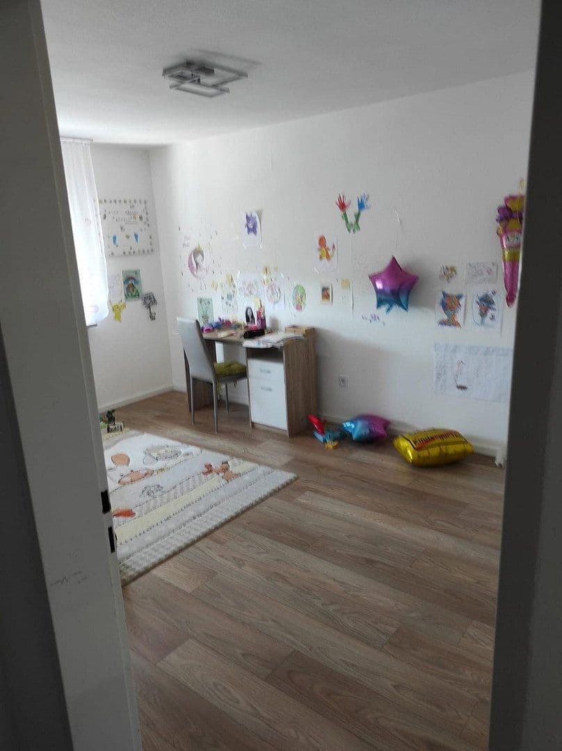 Pronájem bytu 3+1 77 m², Talstrasse 1, Oberasbach, Bavorsko Pronájem bytu 3+1 77 m², Talstrasse 1, Oberasbach, Bavorsko