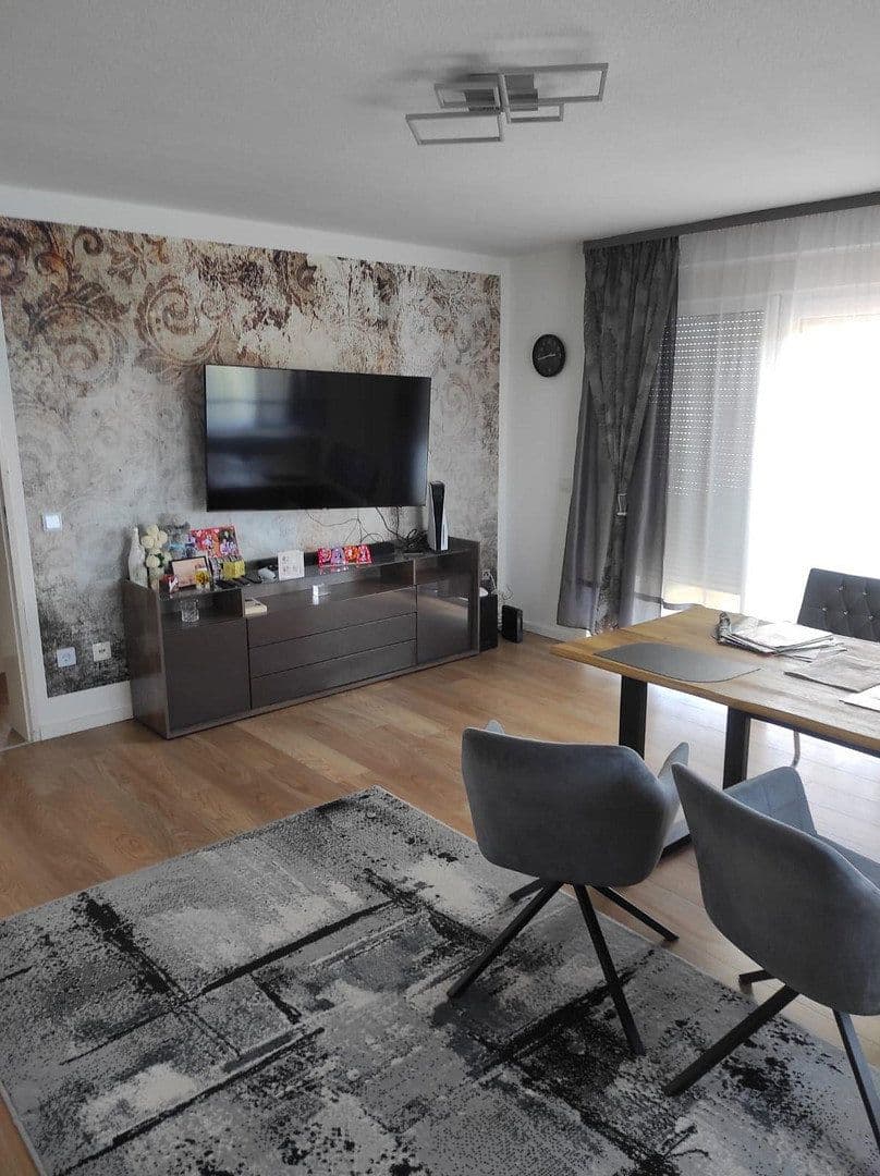 Pronájem bytu 3+1 77 m², Talstrasse 1, Oberasbach, Bavorsko Pronájem bytu 3+1 77 m², Talstrasse 1, Oberasbach, Bavorsko