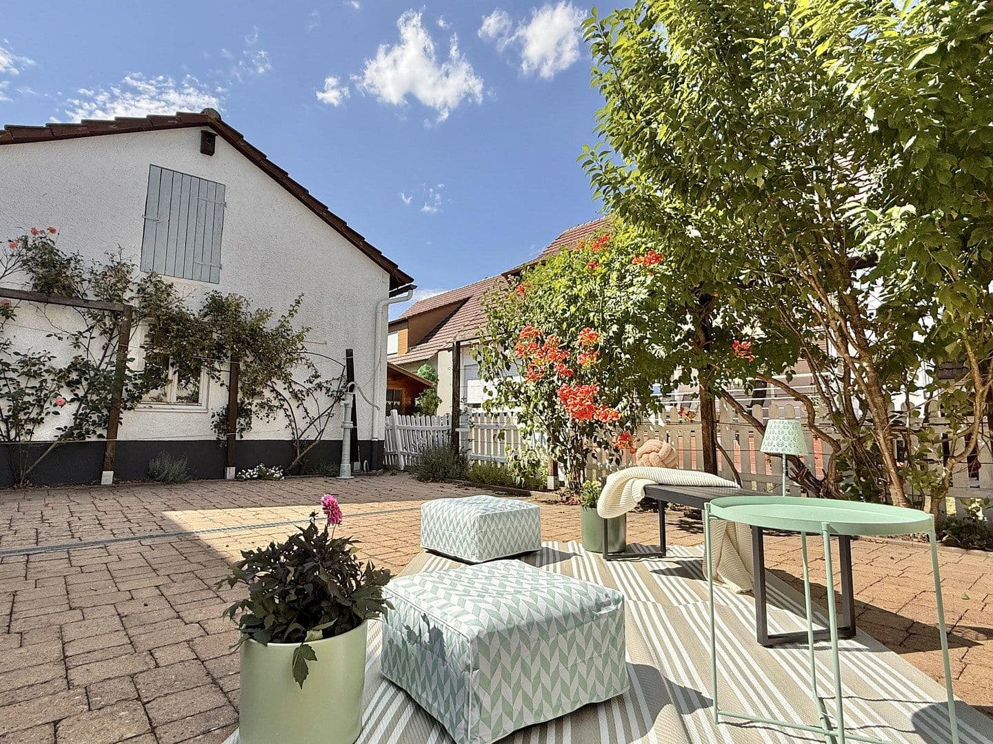 Prodej domu 161 m², pozemek 340 m², Lenauweg 18, Bondorf, Bádensko-Württembersko Prodej domu 161 m², pozemek 340 m², Lenauweg 18, Bondorf, Bádensko-Württembersko