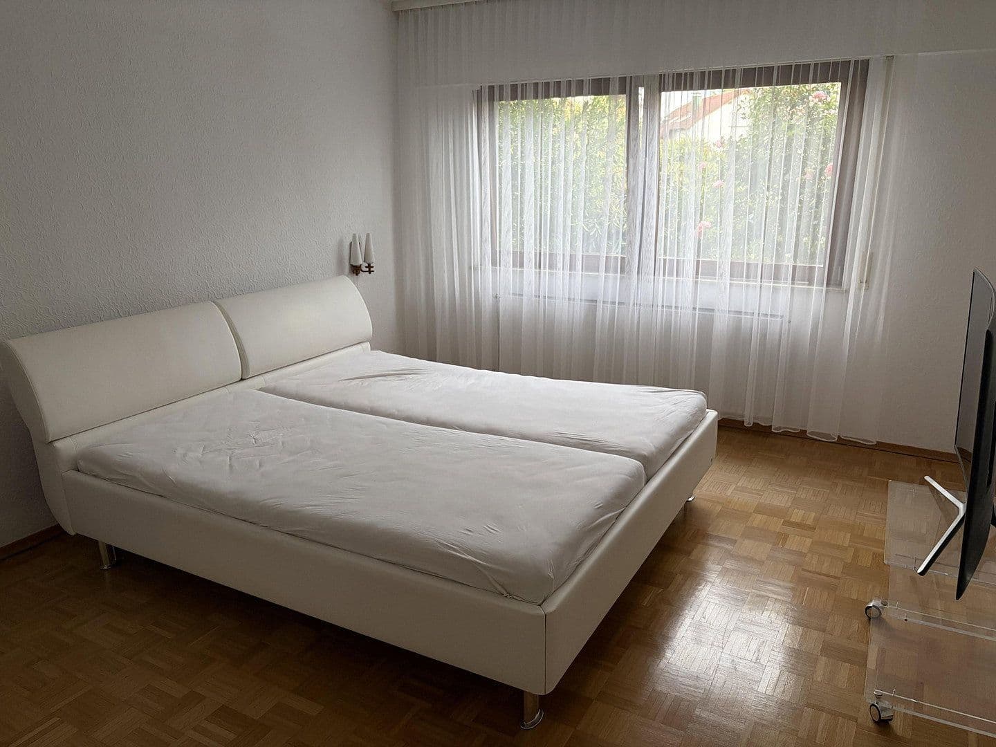 Prodej domu 242 m², pozemek 551 m², Im Seidenbåumle 4, Leutenbach, Bádensko-Württembersko Prodej domu 242 m², pozemek 551 m², Im Seidenbåumle 4, Leutenbach, Bádensko-Württembersko
