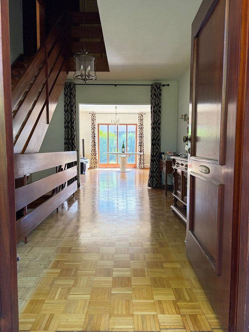 Prodej domu 242 m², pozemek 551 m², Im Seidenbåumle 4, Leutenbach, Bádensko-Württembersko Prodej domu 242 m², pozemek 551 m², Im Seidenbåumle 4, Leutenbach, Bádensko-Württembersko