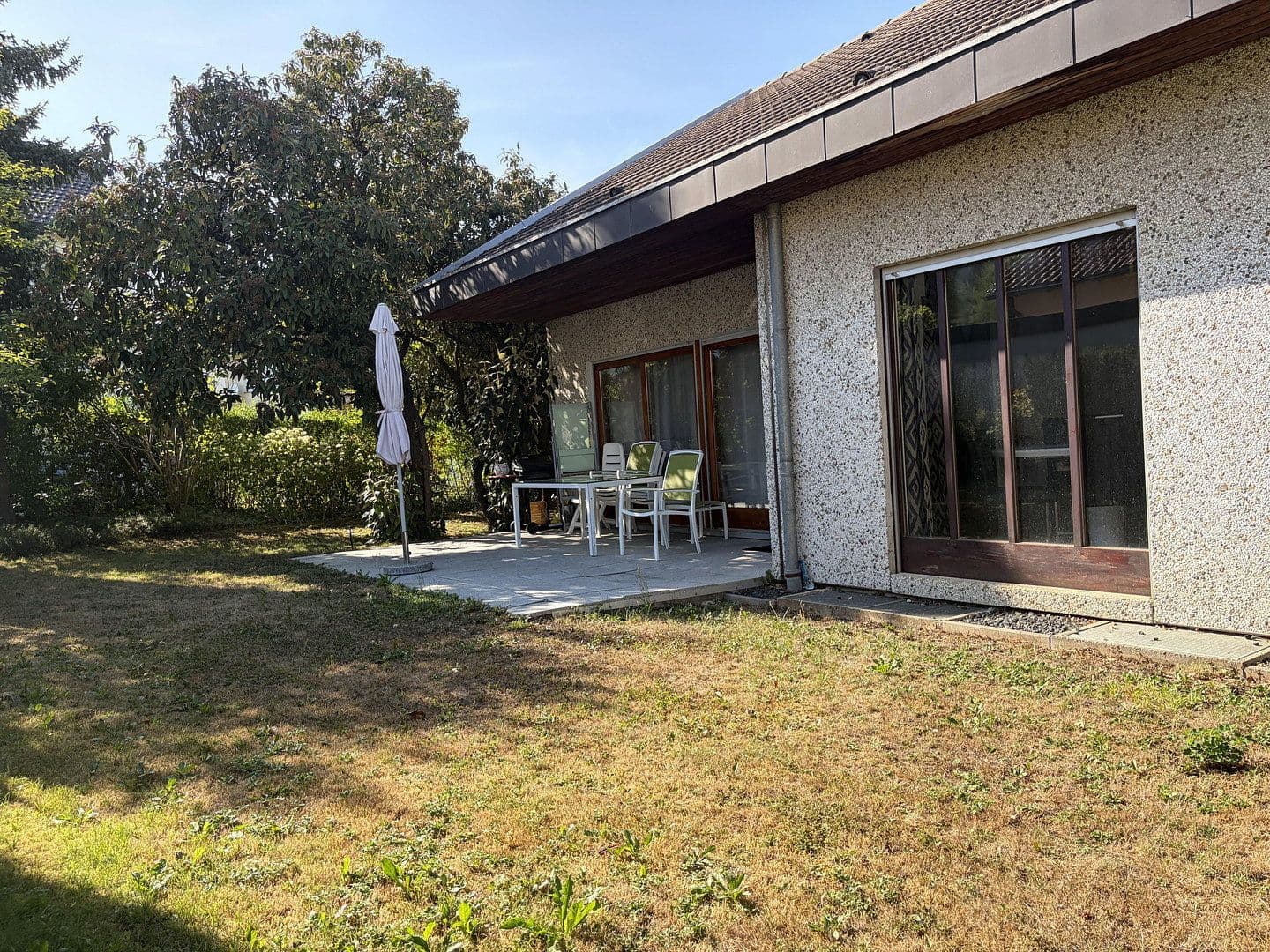 Prodej domu 242 m², pozemek 551 m², Im Seidenbåumle 4, Leutenbach, Bádensko-Württembersko Prodej domu 242 m², pozemek 551 m², Im Seidenbåumle 4, Leutenbach, Bádensko-Württembersko
