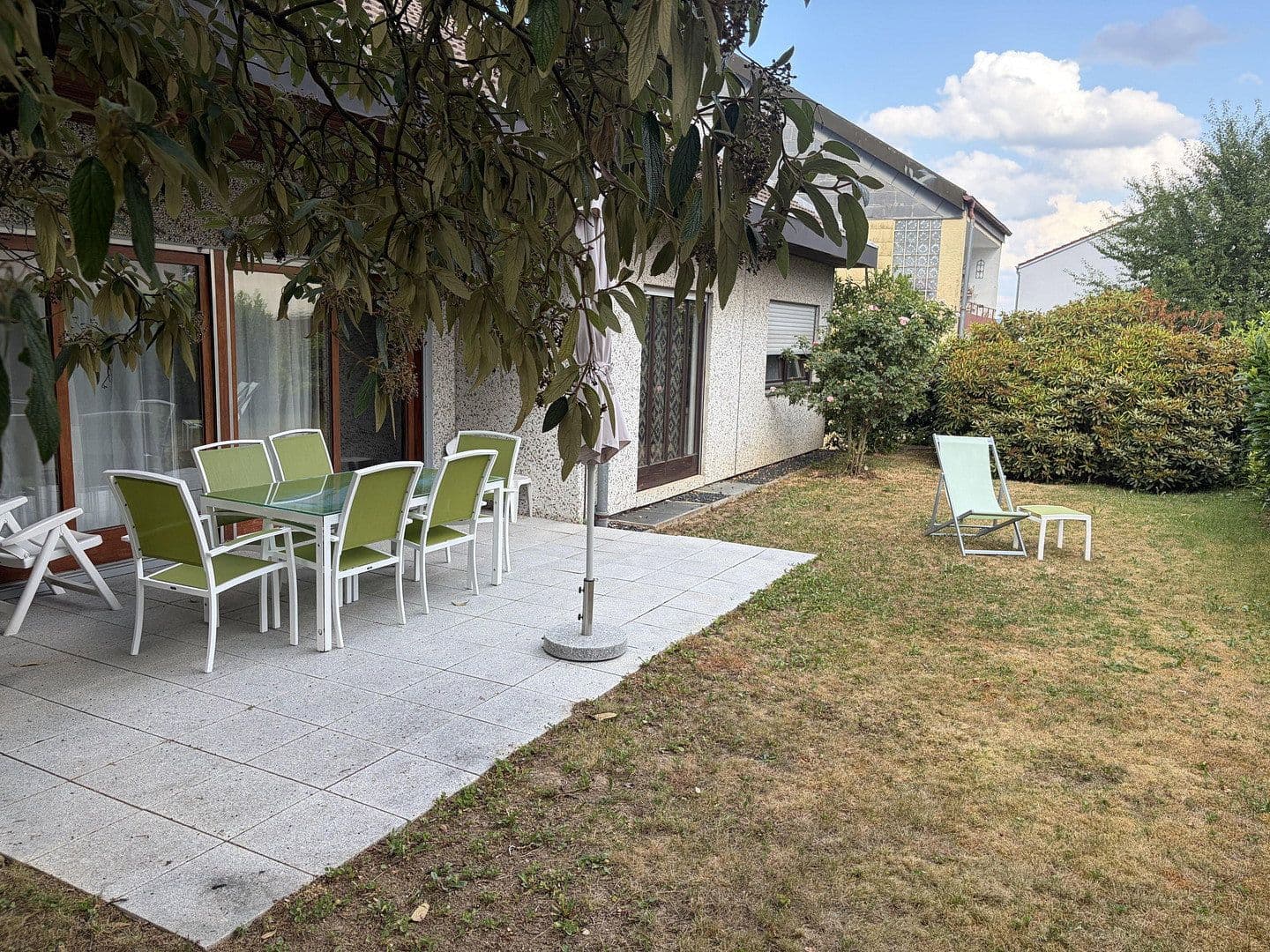 Prodej domu 242 m², pozemek 551 m², Im Seidenbåumle 4, Leutenbach, Bádensko-Württembersko Prodej domu 242 m², pozemek 551 m², Im Seidenbåumle 4, Leutenbach, Bádensko-Württembersko