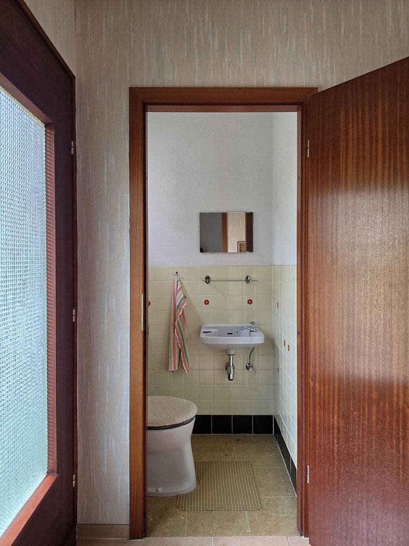 Prodej domu 140 m², pozemek 1.000 m², Dr.-Hermann-Bizer-Str. 22, Albstadt, Bádensko-Württembersko Prodej domu 140 m², pozemek 1.000 m², Dr.-Hermann-Bizer-Str. 22, Albstadt, Bádensko-Württembersko